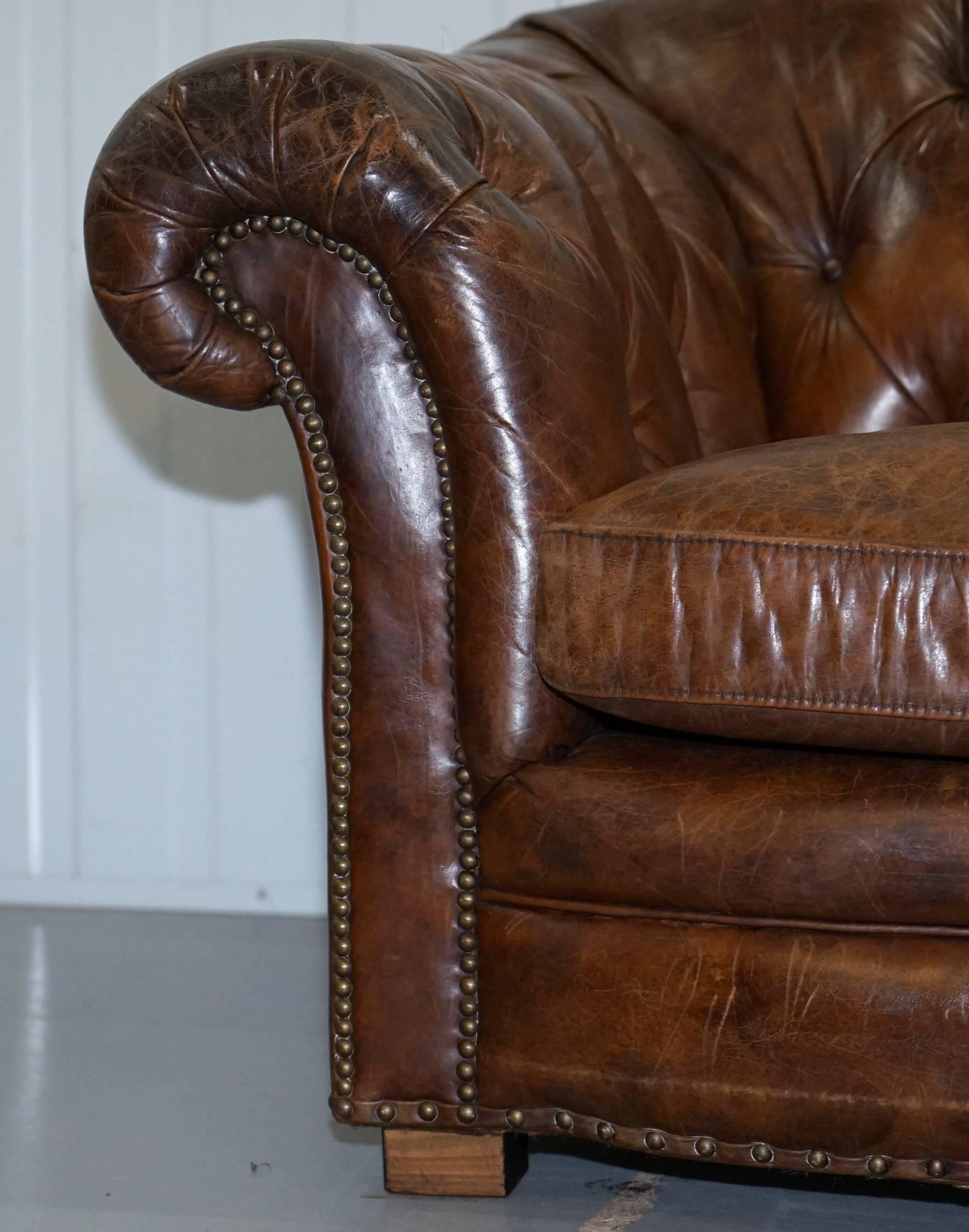 Stunning Aged Brown Heritage Leather Two-Seat Chesterfield Sofa Nice Find 2