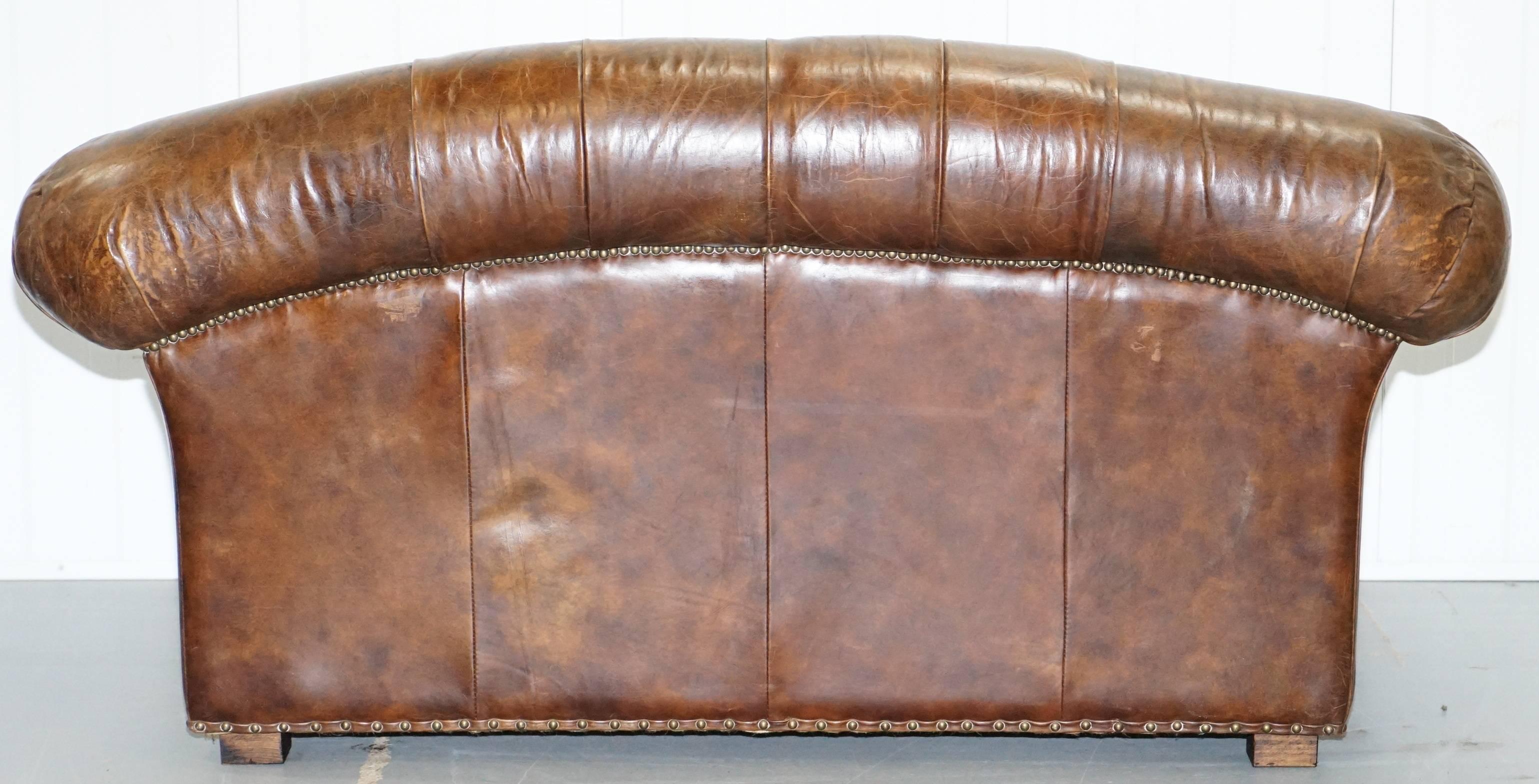 Stunning Aged Brown Heritage Leather Two-Seat Chesterfield Sofa Nice Find 3