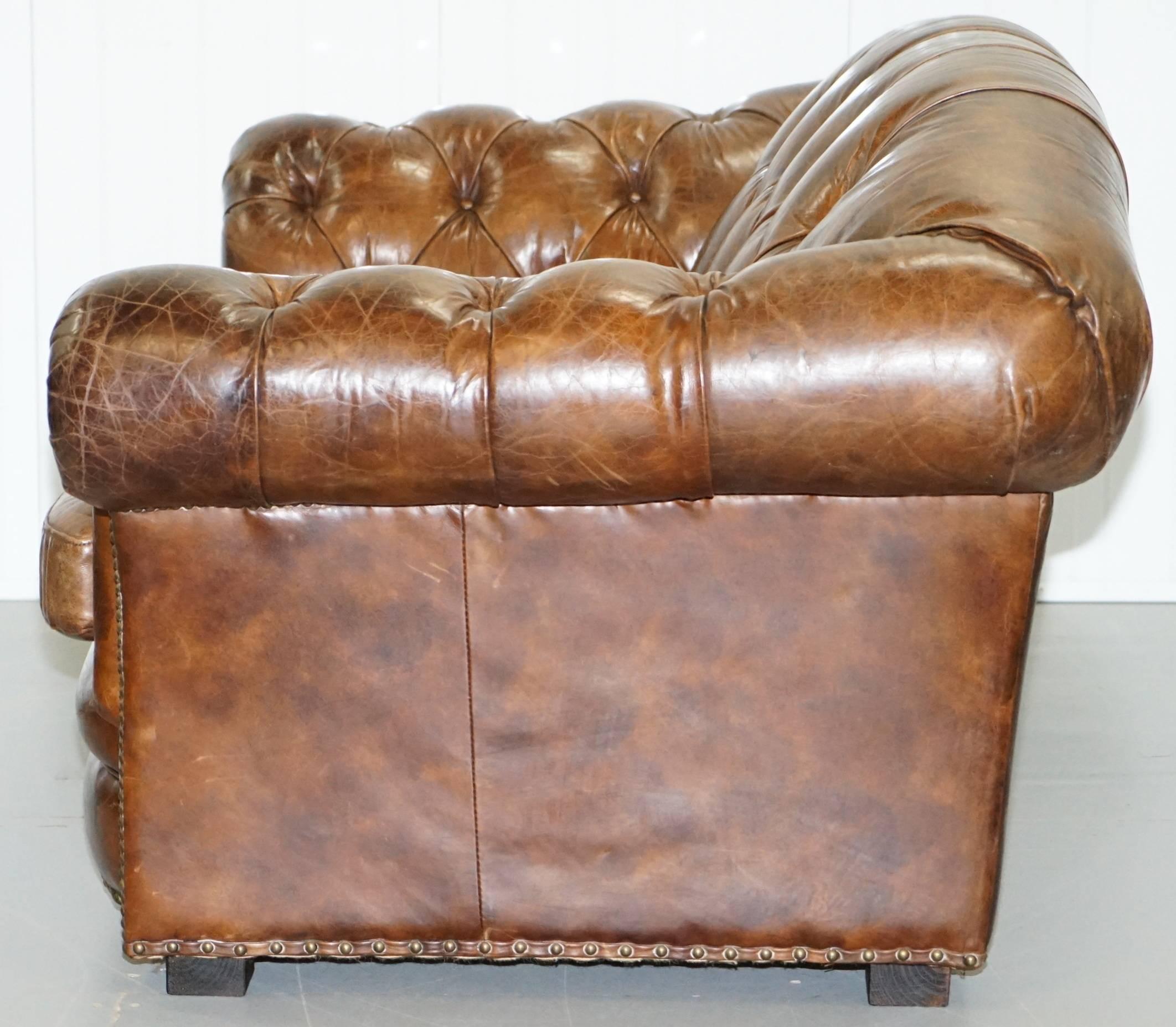 Stunning Aged Brown Heritage Leather Two-Seat Chesterfield Sofa Nice Find 4