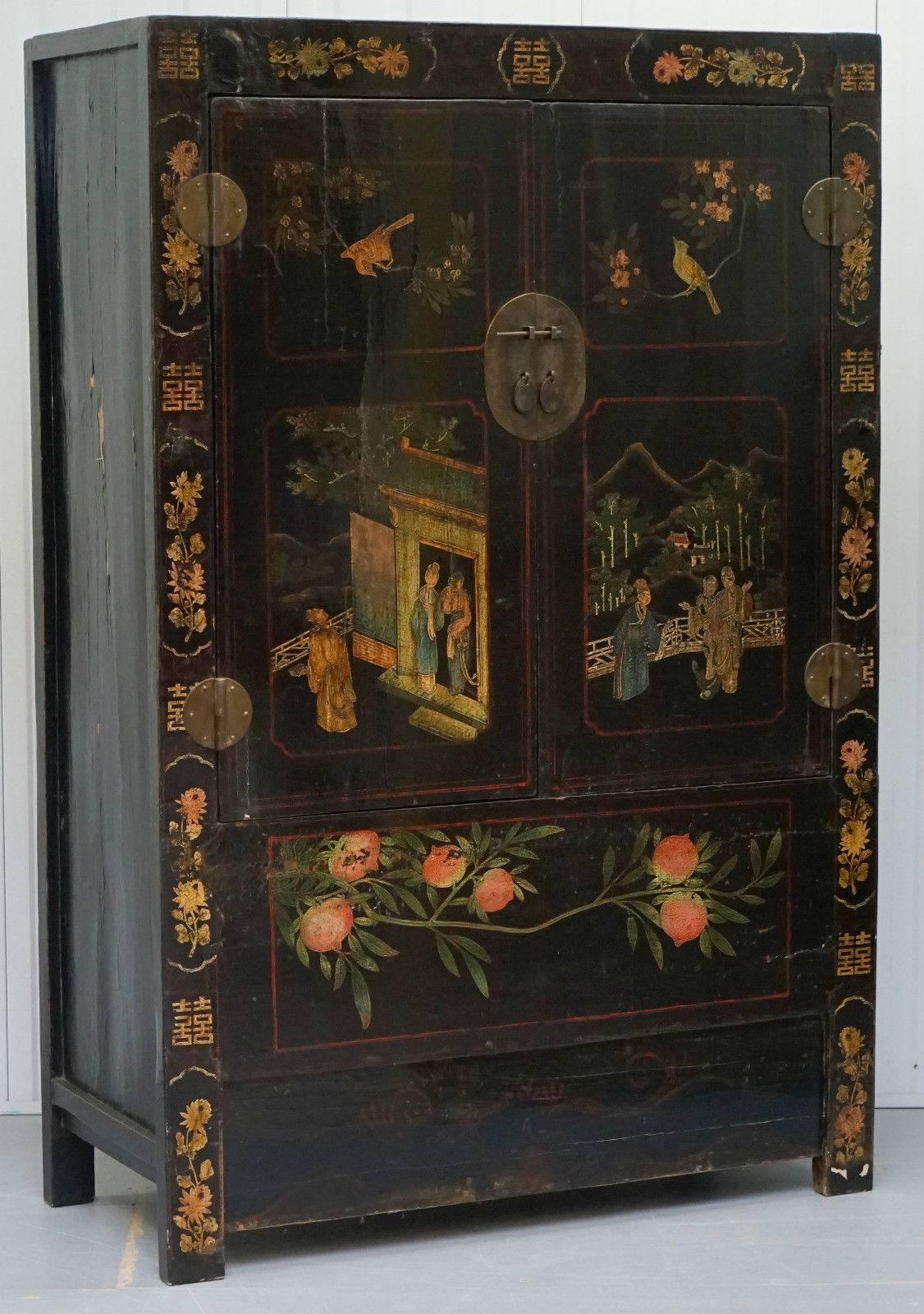 Wimbledon-Furniture

We are delighted to offer for sale this lovely pair of very rare late 19th century circa 1880 Chinese Chinoiserie marriage cabinets

This pair is very special and extremely desirable, they would look lovely sitting either side