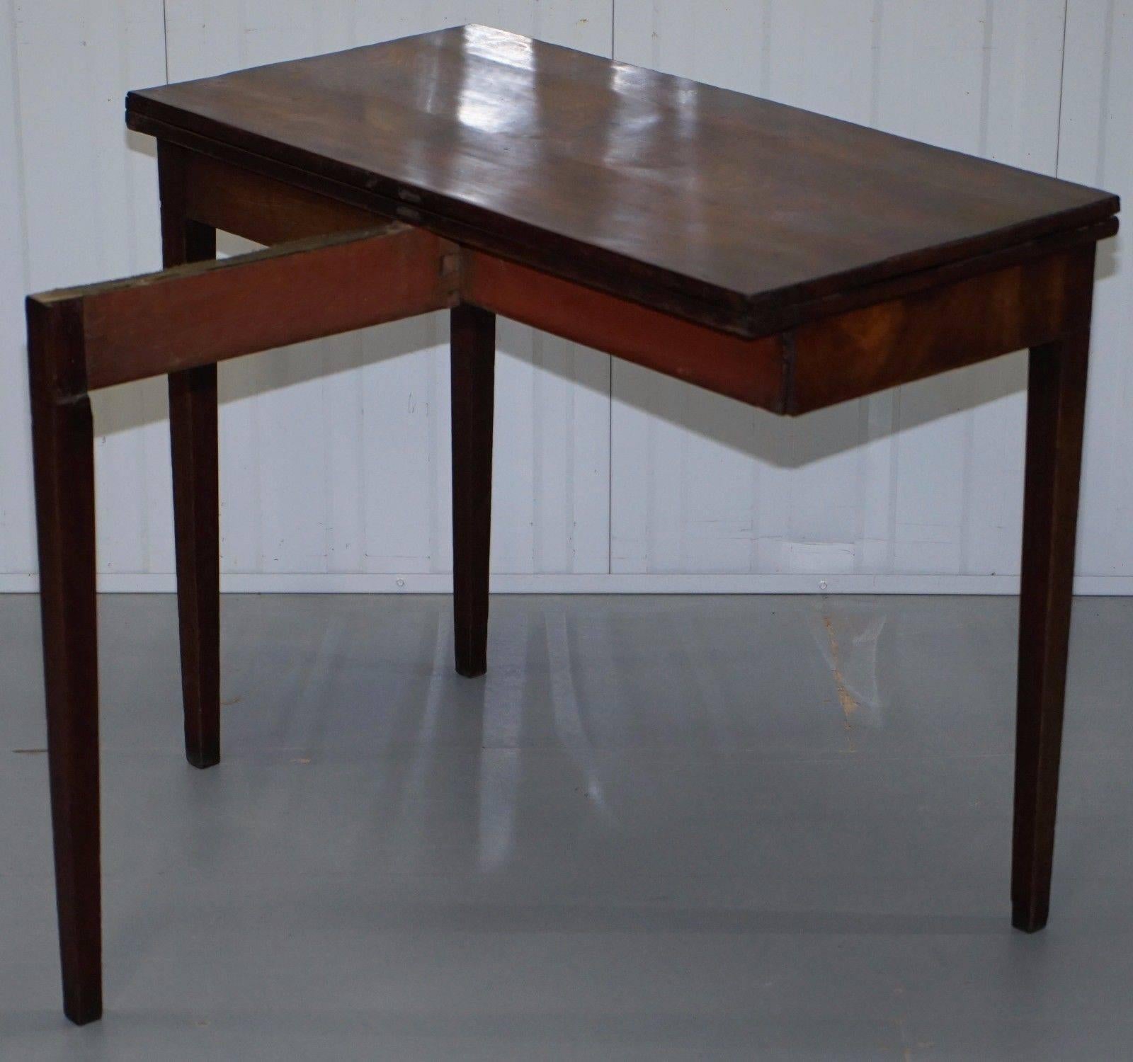 Hand-Carved Georgian Mahogany Tea Table with Fold-Out Top Card Side, circa 1800