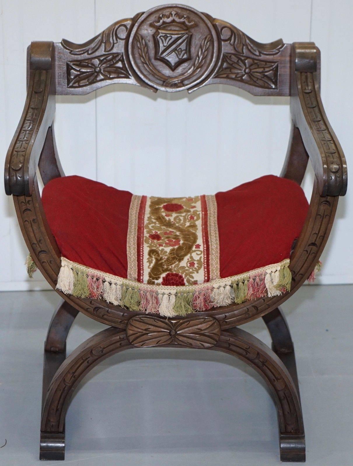 20th Century Pair of 16th Century Style Italian Dantesca Carved Wood Chairs Dante Savonarola