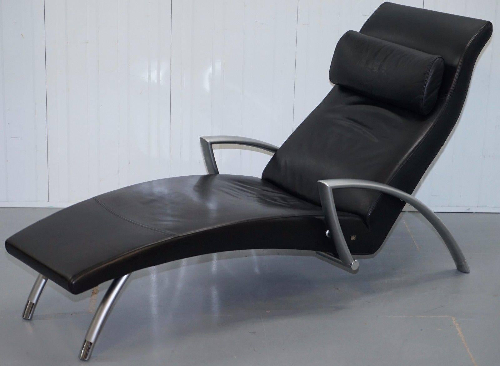 We are delighted to offer for sale this stunning original Rolf Benz Creation 2600 contemporary black leather lounger chair

A really exceptionally comfortable and stylish piece, it has been superseded by the 360 chair which is allot simpler by
