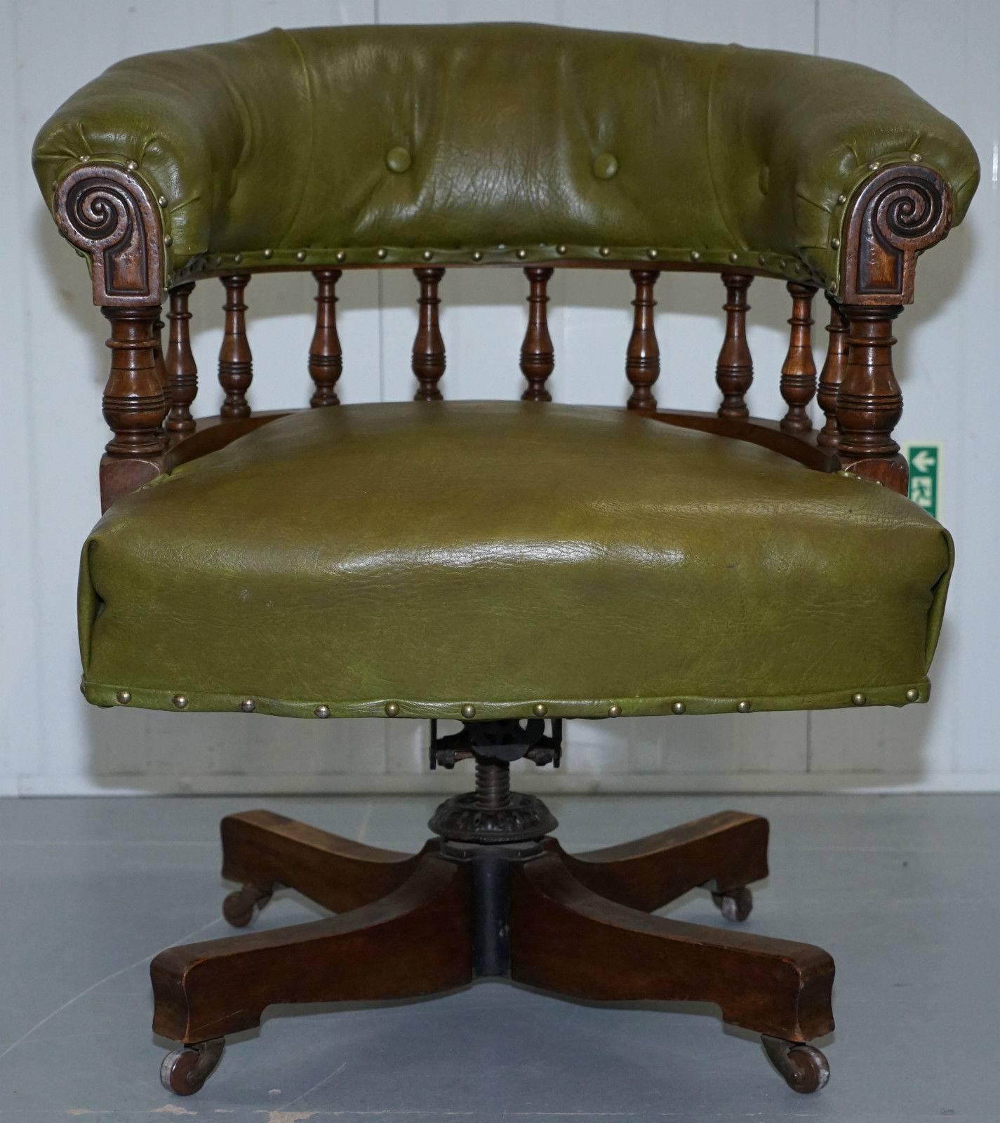 We are delighted to offer for sale this exceptionally rare and original Victorian, circa 1860 Chesterfield buttoned captains office chair

This is the chair that all modern pieces are based on, it has a solid mahogany frame, the leather upholstery