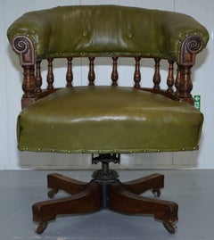Rare & Genuine Victorian, circa 1860 Chesterfield Buttoned Captains Office Chair