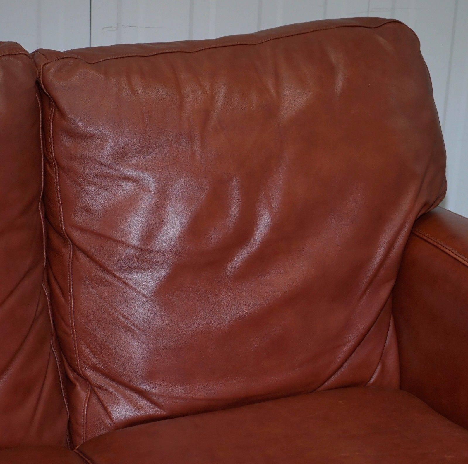 British Lovely Aged Chestnut Brown Leather Three-Seat Sofa Great Color and Comfortable