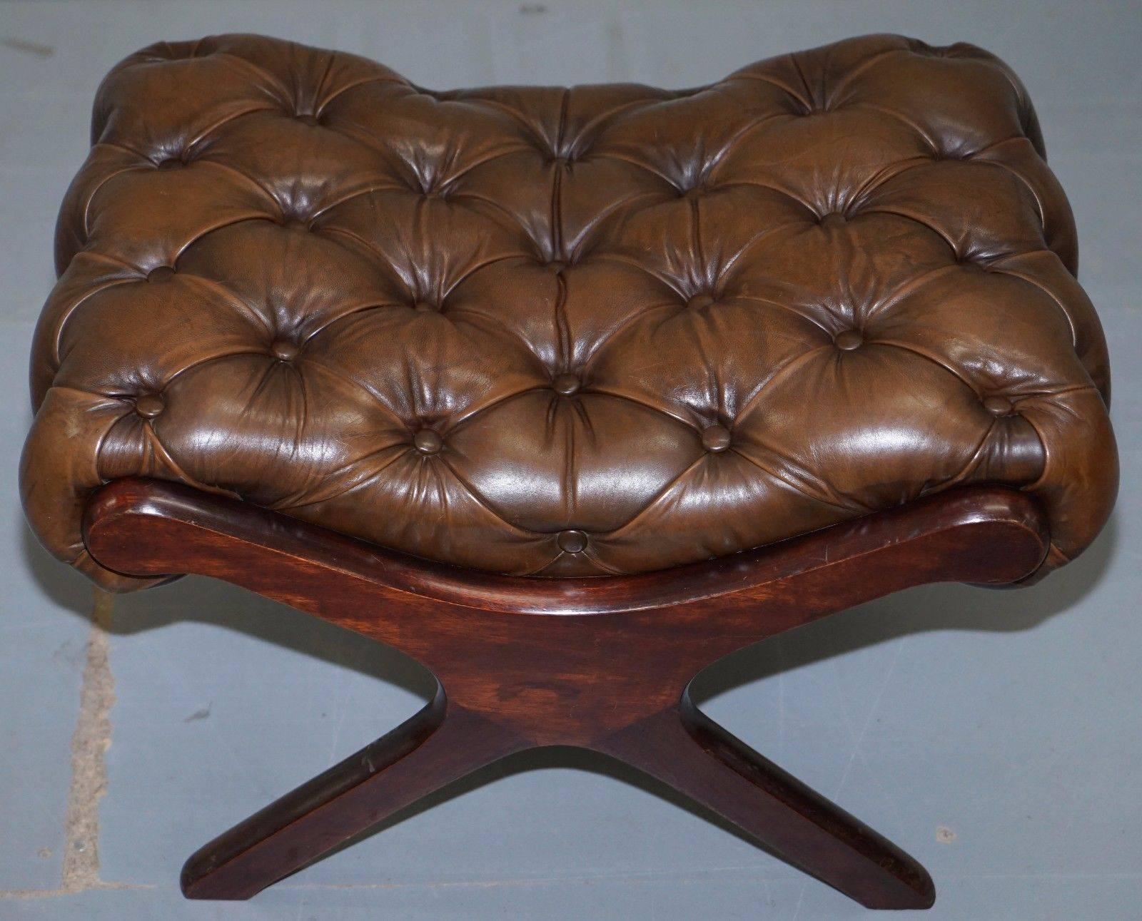 Hand-Carved Matching Pair of Vintage Aged Brown Leather Chesterfield Footstools / Ottomans