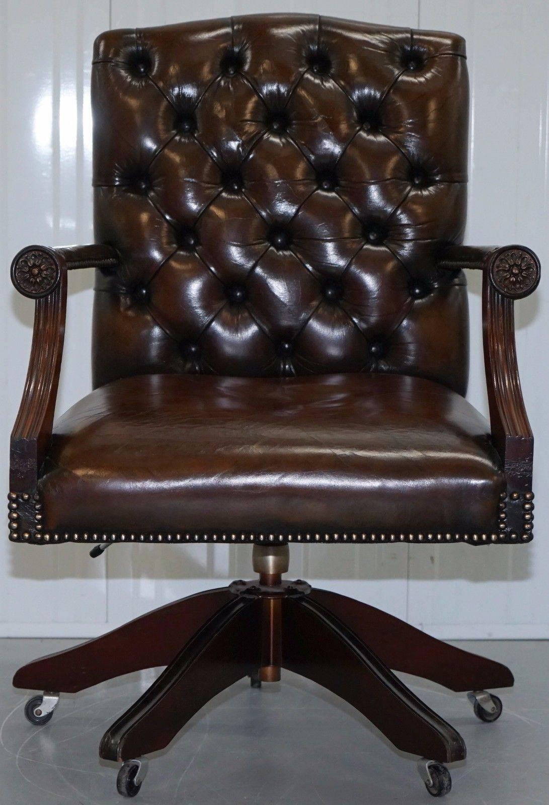 We are delighted to offer for sale this lovely handmade in England Chesterfield Gainsborough carver captains chair

The condition is good for the period, its been full restored to include having various repairs completed, the leather has then been