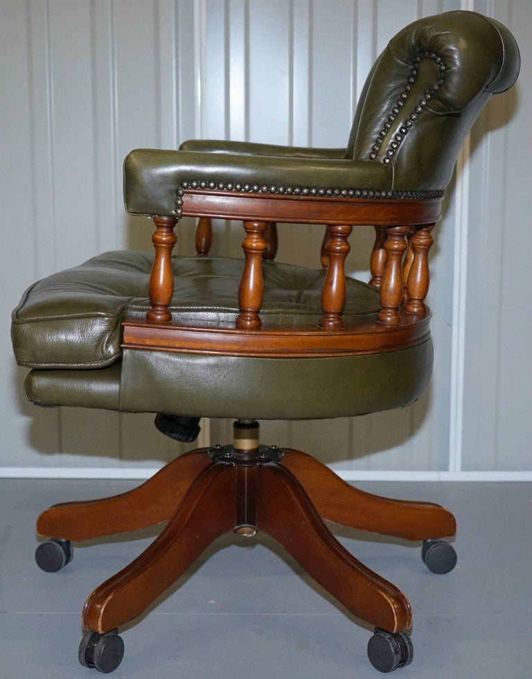 Stunning Cushioned Chesterfield Admirals Captains Aged Green Leather