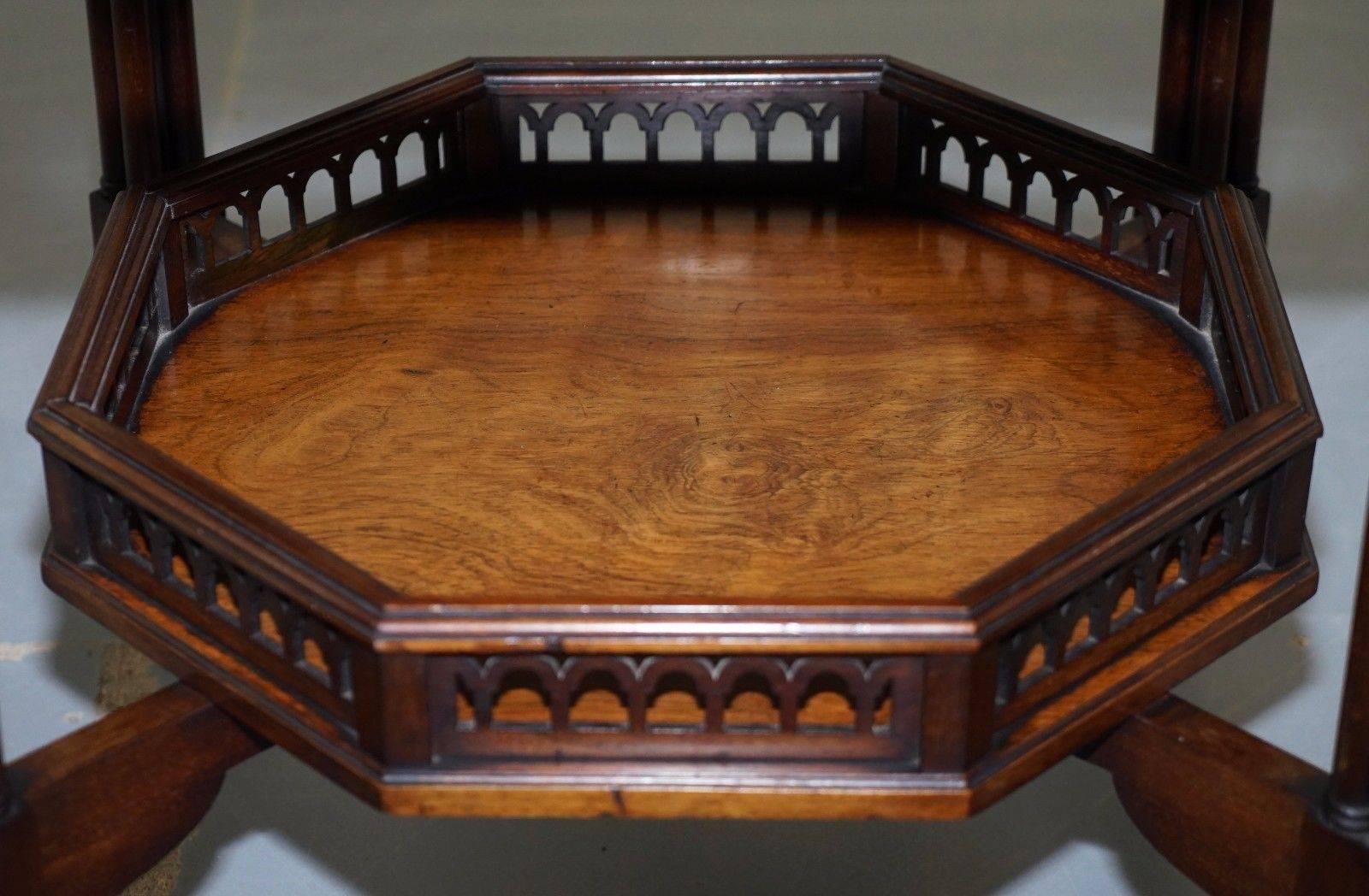Hand-Crafted Rare 18th Century Thomas Chippendale Clustered Column Leg Occasional Table