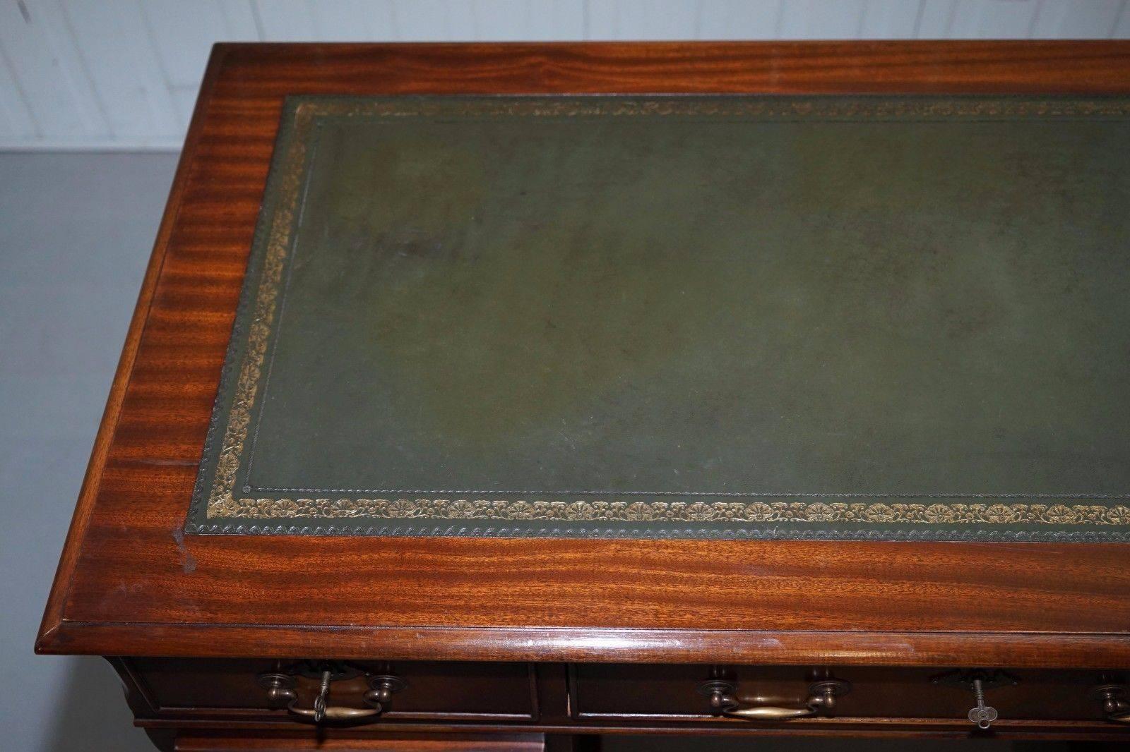 Hand-Carved Vintage Premium Twin Pedestal Mahogany Partner Desk Leather Writing Surface