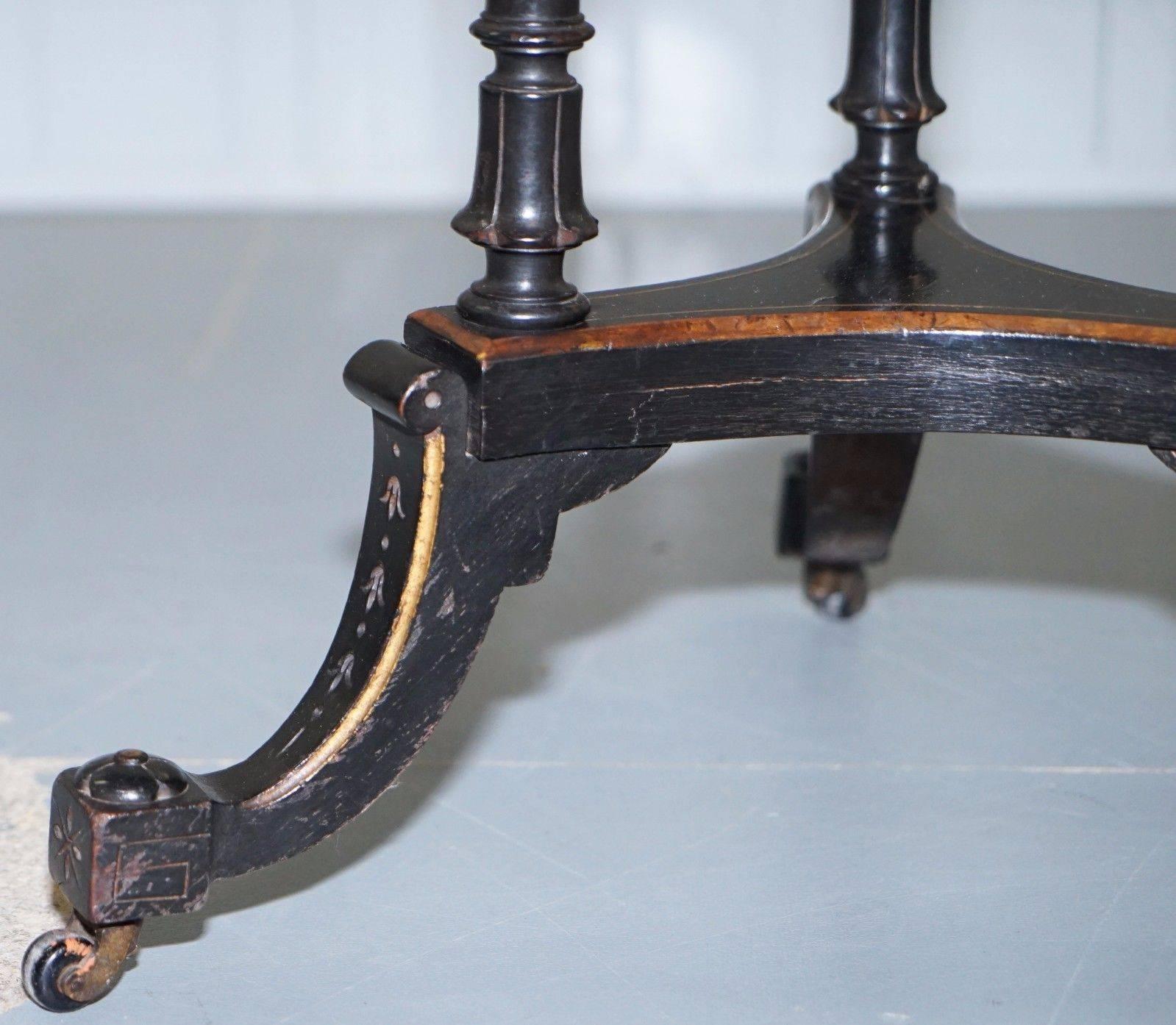 Hand-Carved Rare Ebonized and Parcel-Gilt 19th Century Occasional Lamp Side End Wine Table