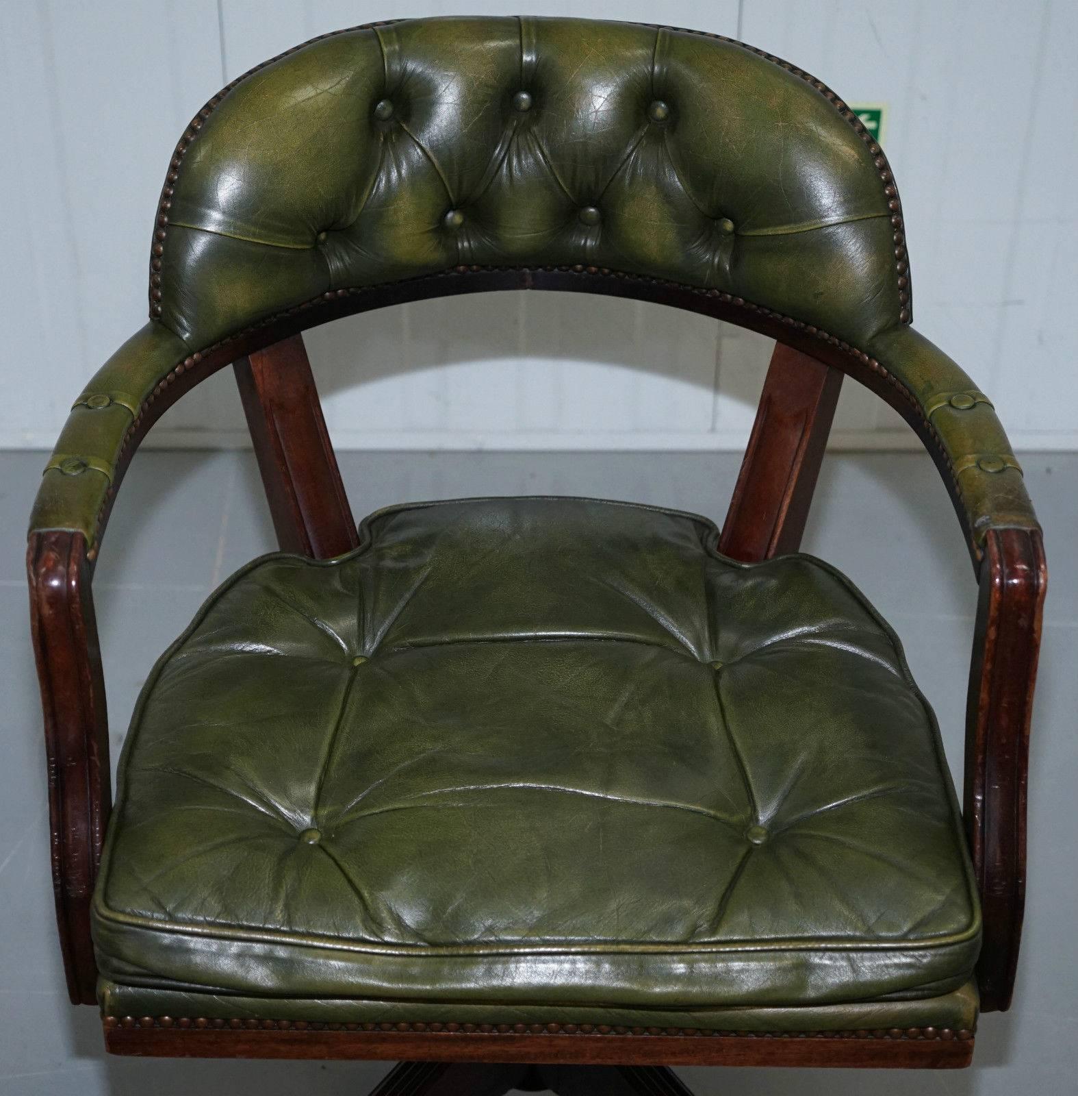 British Stunning Cushioned Chesterfield Admirals Court Captains Aged Green Leather Chair