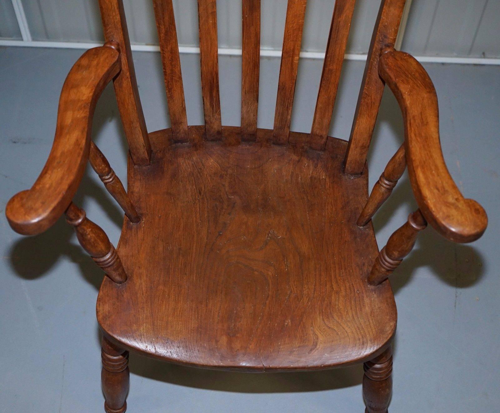 British Rare English Elm Victorian, circa 1890 Windsor Stick Lath Back Chair Armchair