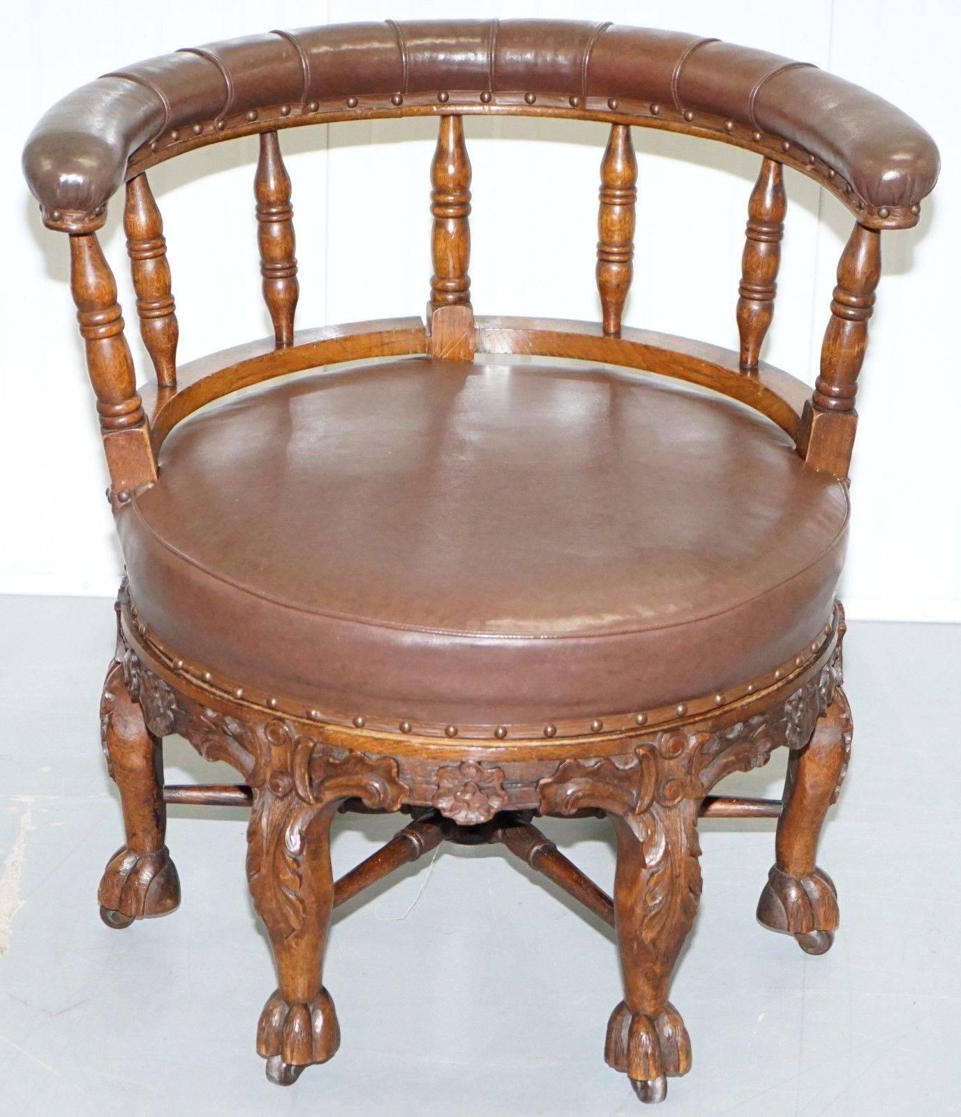 We are delighted to offer for sale this exceptionally rare, circa 1860 Dutch Colonial Burgermeister swivel chair with hand carved hairy paw feet retailed through J.J Alan LTD furniture depositories

A truly spectacular find in excellent condition