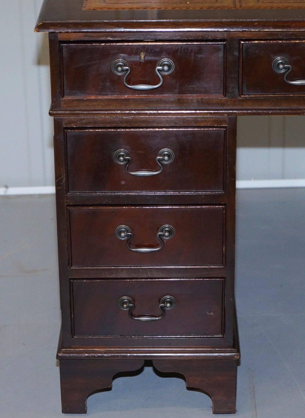 Hand-Carved Premium Twin Pedestal Mahogany Partner Desk Leather Writing Surface Medium Brown