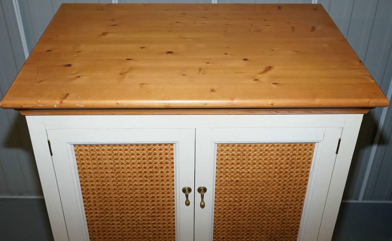 Modern Stunning Laura Ashley Computer Cupboard TV Entertainment Bookcase