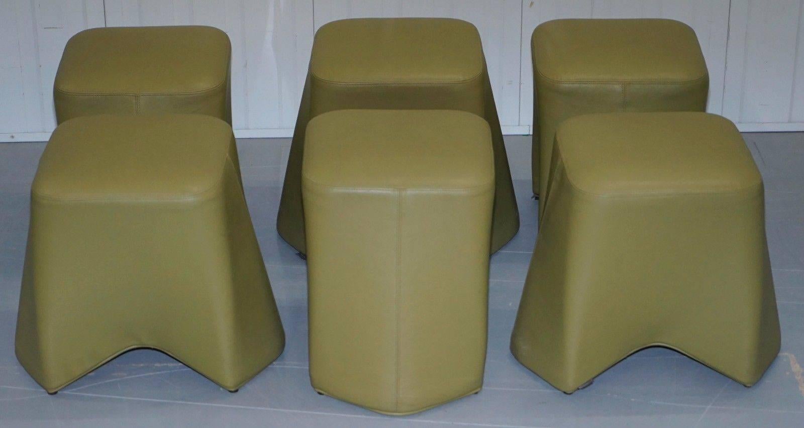 We are delighted to offer for sale 1 of 6 Boss Design green leather modular contemporary stools RRP £880 each

This auction is for one piece with the option to buy all six

Very good looking and well-made pieces that are very versatile and sit