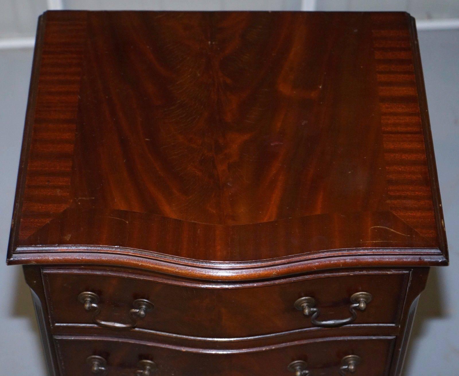 Hand-Carved Lovely Sized Flamed Hardwood Side Table Bank / Chest of Drawers Campaign Style