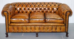 Vollständig restauriert viktorianischen Chesterfield braunem Leder Club-Sofa Klaue und Kugelfüße