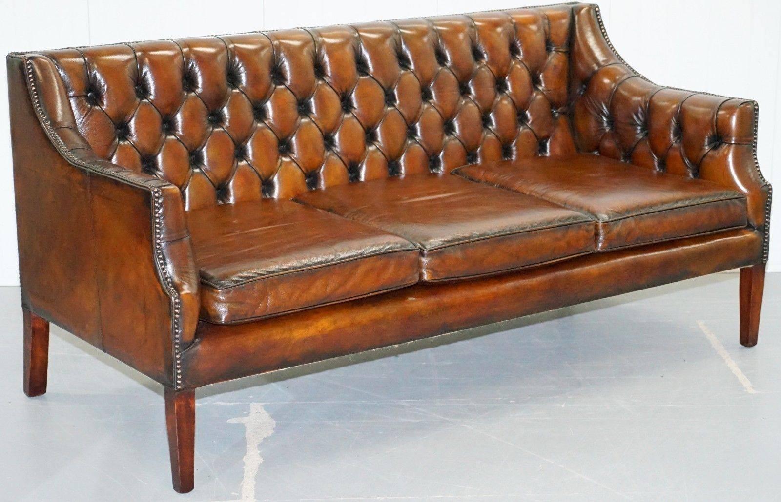 We are delighted to offer for sale this pair of new George Smith Georgian chair model aged whiskey brown leather armchairs RRP £13,800

These were custom-made to order with button backs, flat foam cushions and no castors, they can have castors