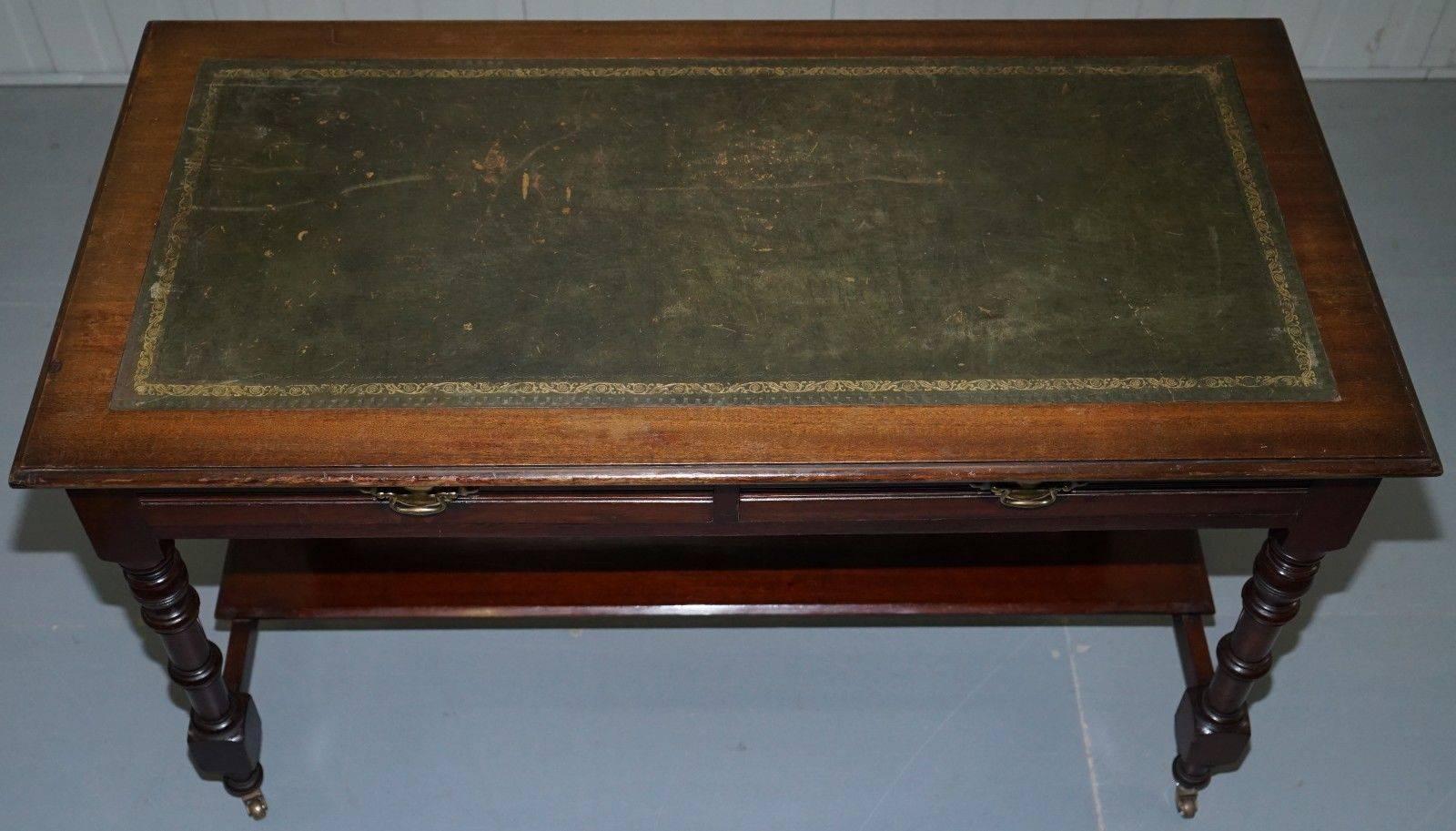 British Victorian Mahogany with Leather Writing Surface Desk Writing Table Lovely Piece