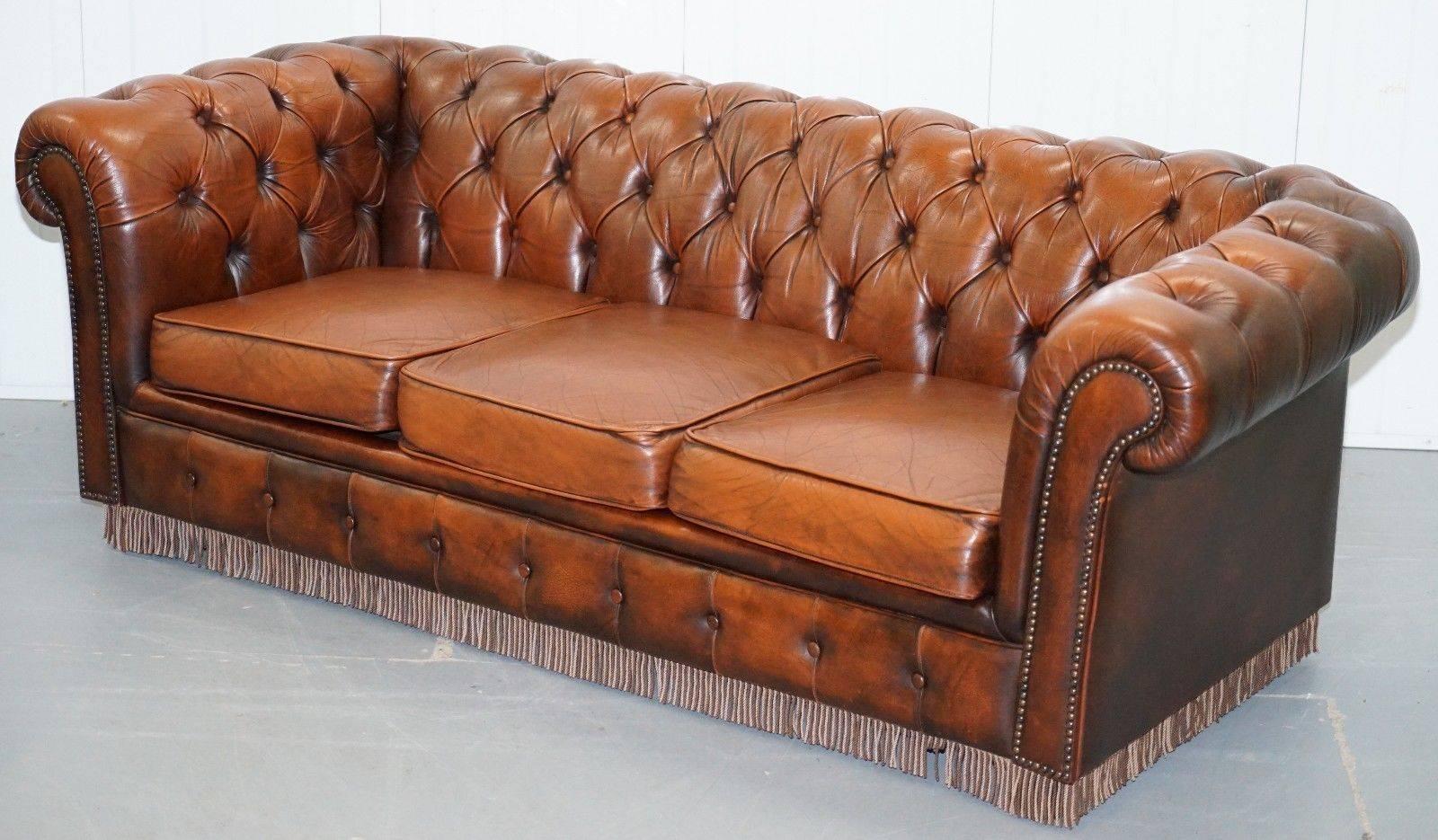 We are delighted to offer for sale this original vintage hand dyed aged brown leather Chesterfield sofabed

A very rare find, this is an original Chesterfields of England vintage sofabed with original spring bed frame and foam pad mattress that