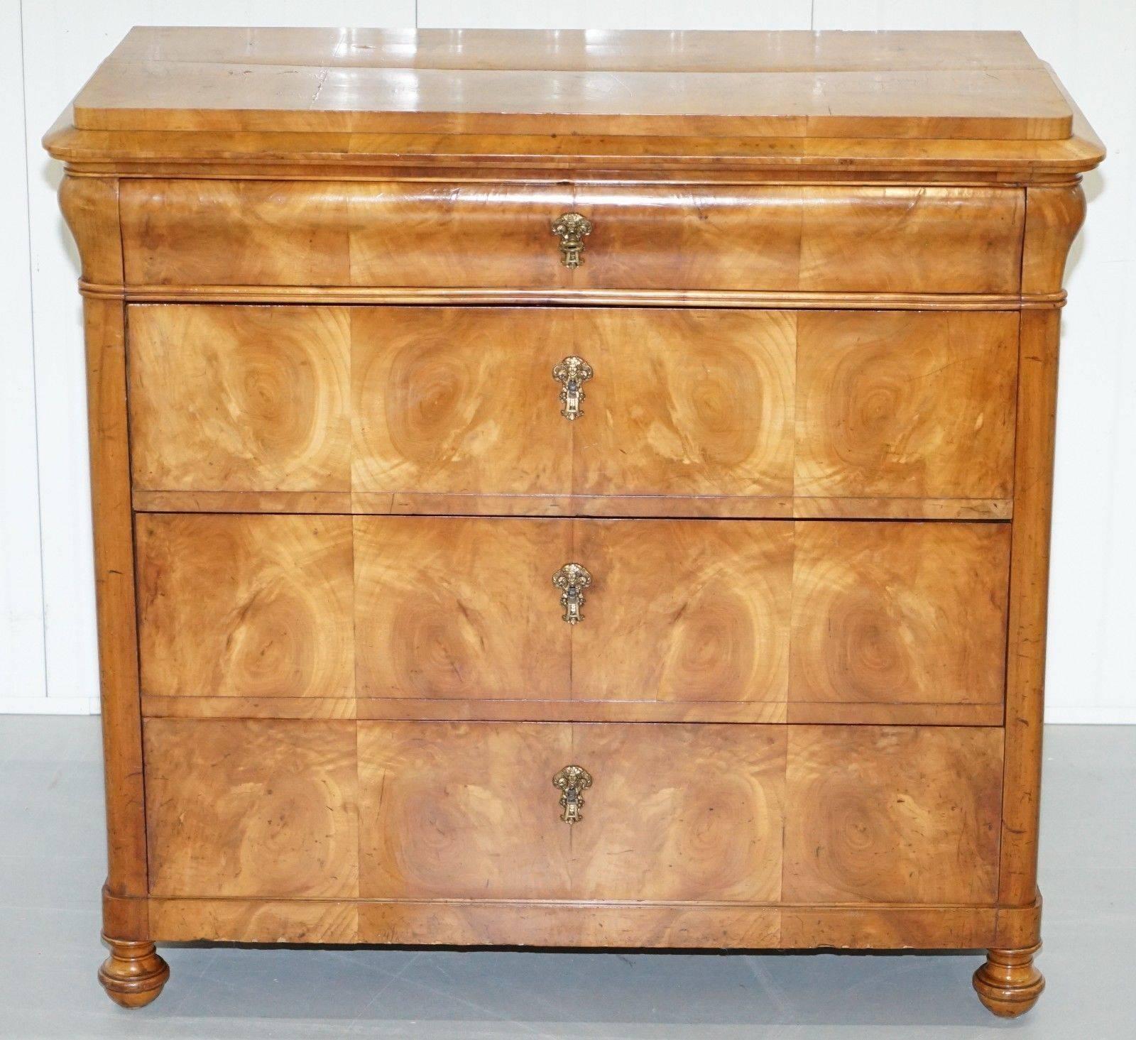 We are delighted to offer for sale this stunning circa 1840-1860 Biedermeier satin birch chest of drawers

A very rare and good looking piece, the condition is good for the period, some timber splits here and there which is very standard with wood