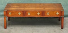 RESTORED BRADLEY FURNITURE ENGLAND BURR YEW WOOD MILITARY CAMPAiGN COFFEE TABLE