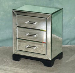 PAIR OF VENITIAN MIRRORED NIGHTSTAND BEDSIDE TABLE DRAWERS WiTH BEVELLED EDGES