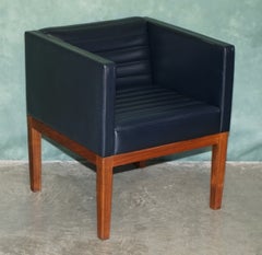 PAIR OF DESIGNER VISCOUNT DAVID LINLEY DICE WALNUT & BLACK LEATHER ARMCHAIRs