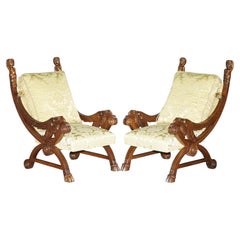 IMPORTANTE PAIRE DE FAUTEUILS ANTIQUES DE STYLE RÉGENCE, DATANT DE 1820 ENVIRON, EN NOYER SCULPTÉ REPRÉSENTANT DES GRIFFS