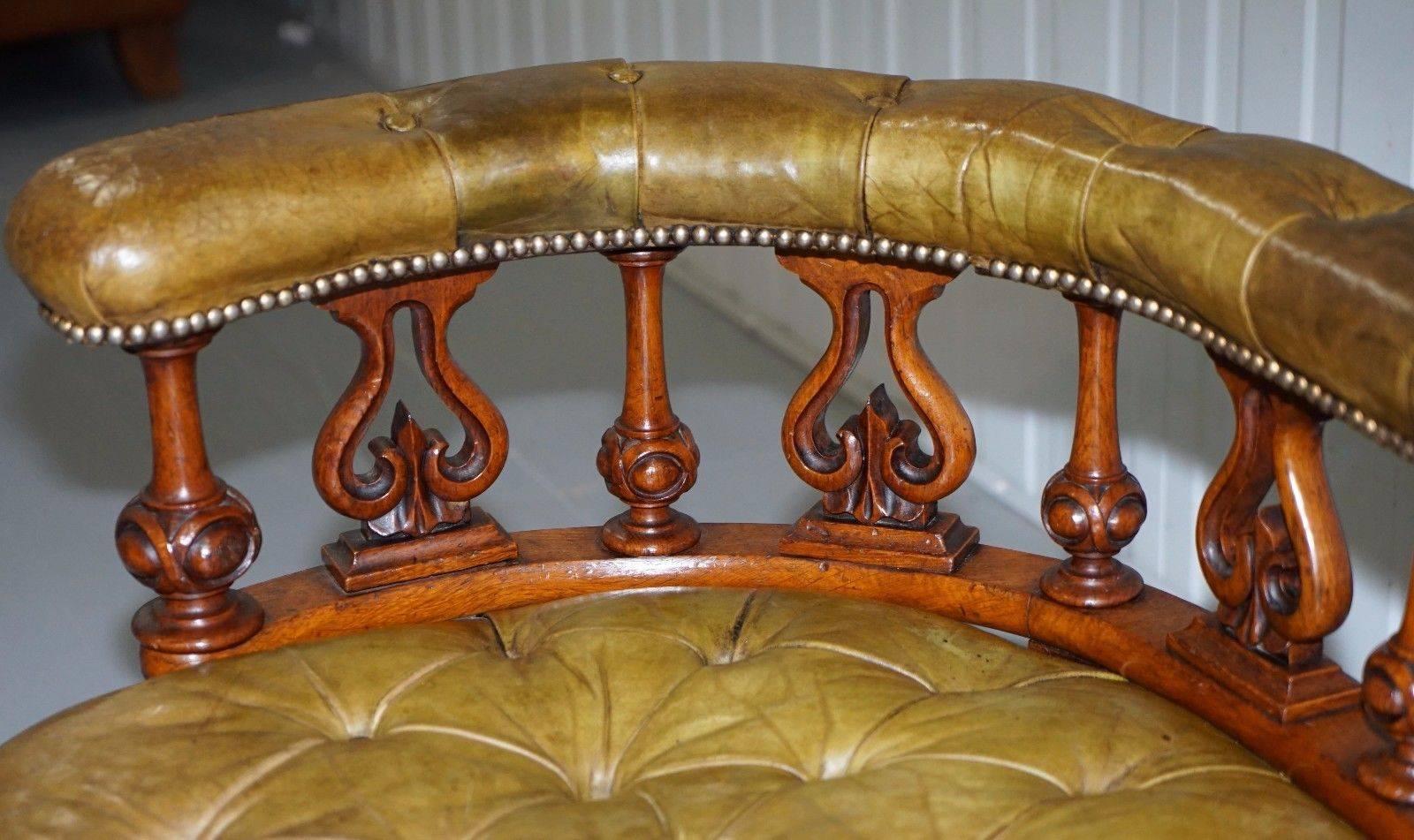 Rare Early Victorian circa 1840 One of a Kind Chesterfield Leather Bench Sofa 1