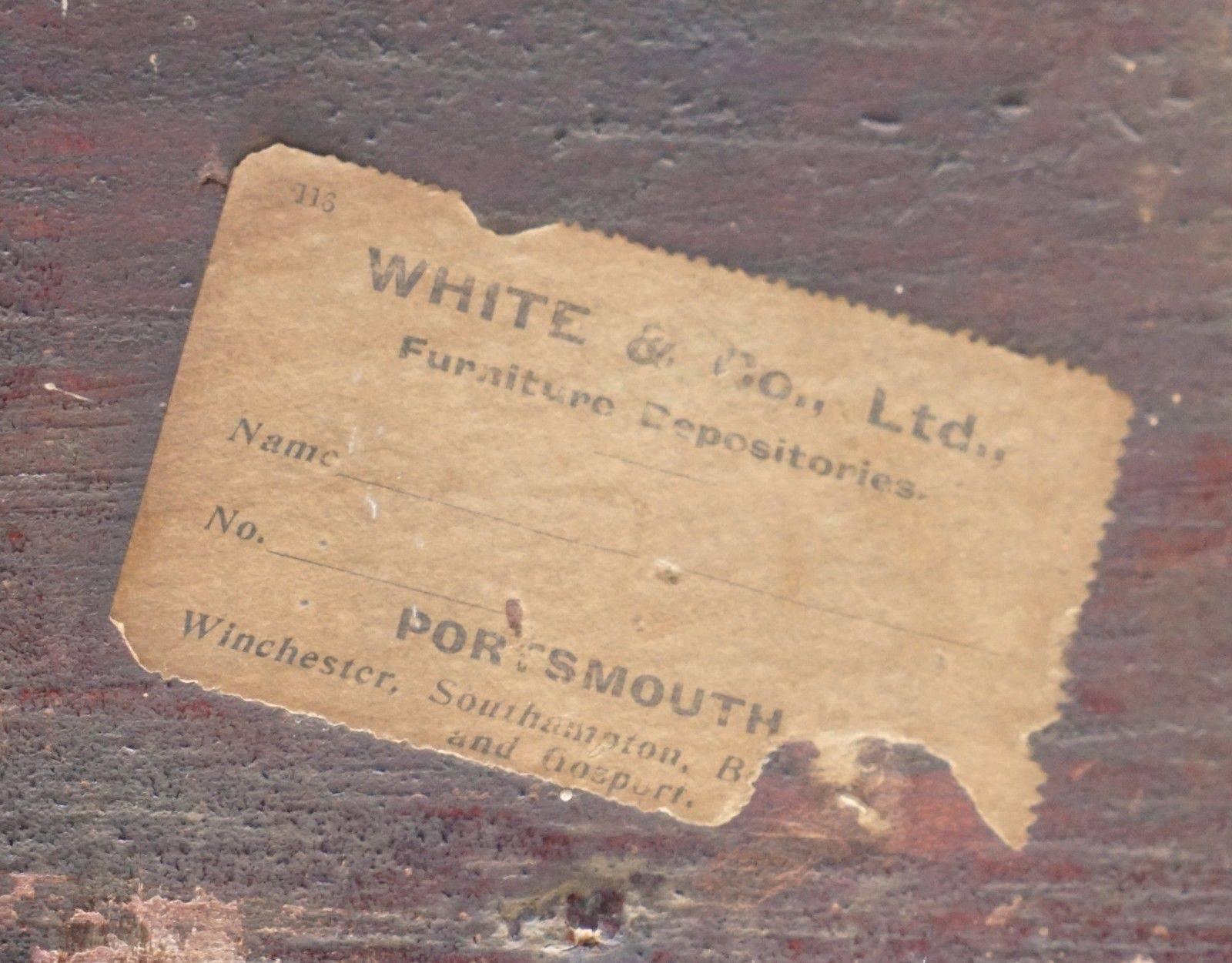 Rare commode de campagne de 1870 avec étiquettes originales en papier White & Co Ltd 1