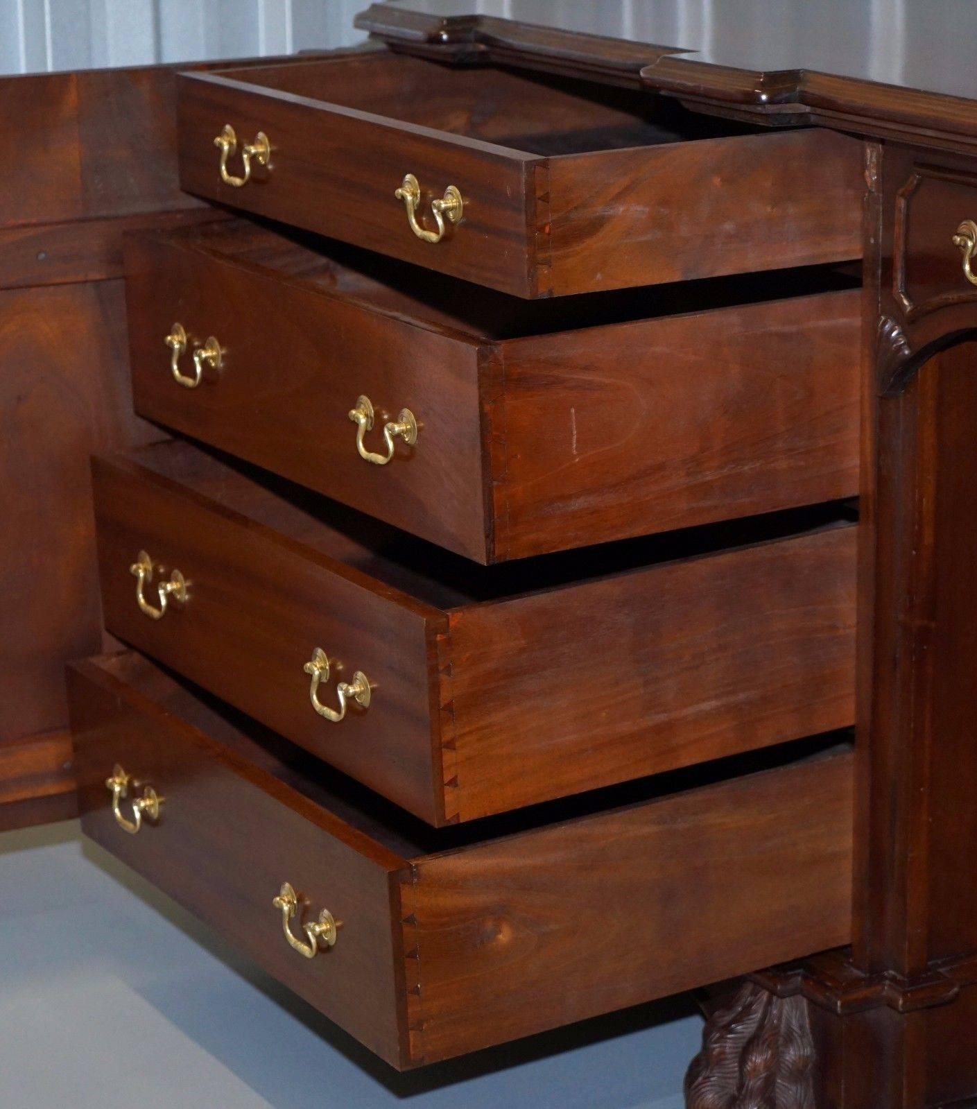 We are delighted to offer for sale this lovely Victorian solid mahogany twin pedestal partner desk which is an exact replica of Thomas Chippendales masterpiece created for Sir Rowland Winn in 1767 currently exhibited at his residence in Nostell