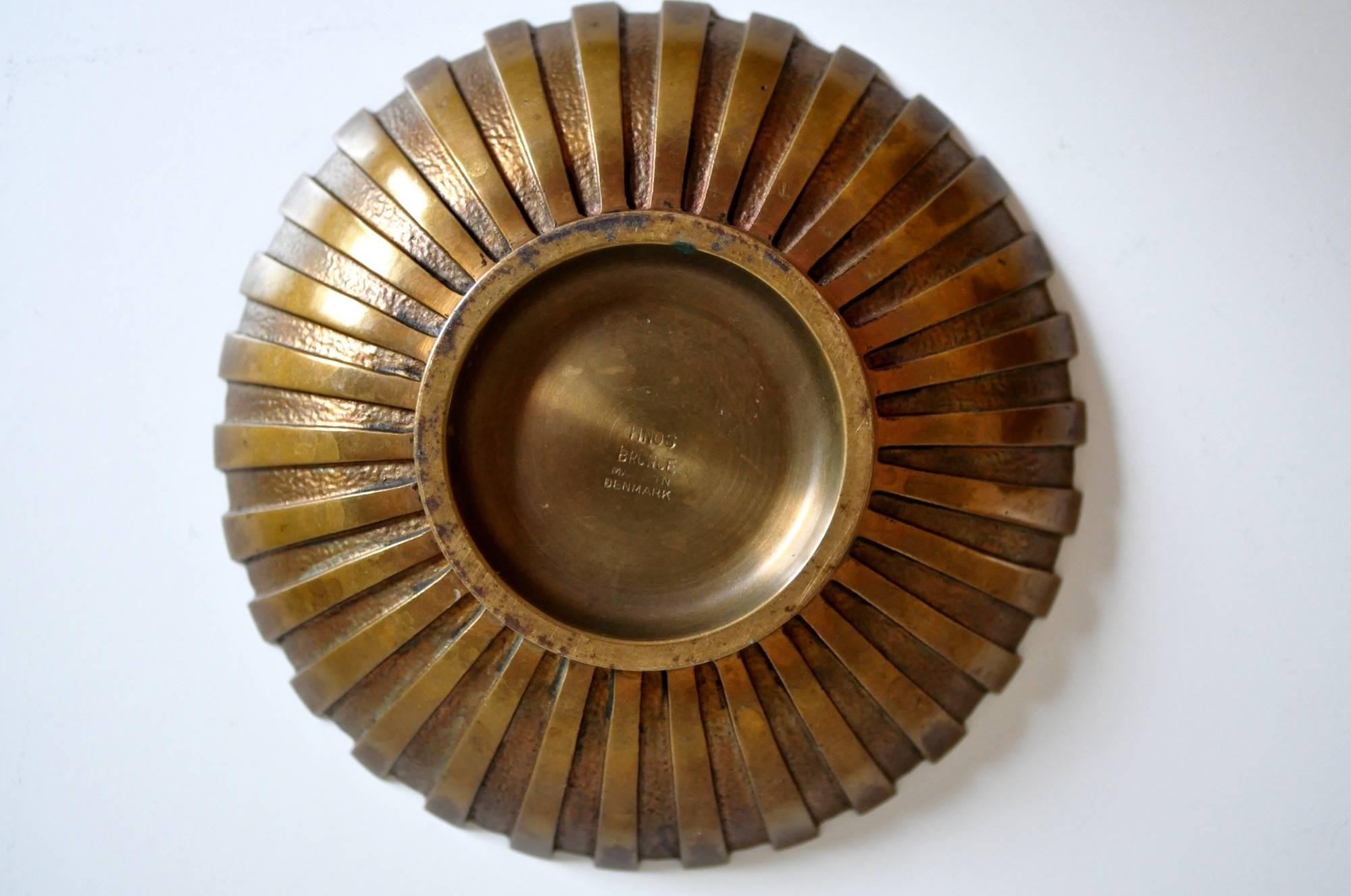 Bronzeschale von Tinos:: Dänemark:: 1940er Jahre Art Deco (Moderne der Mitte des Jahrhunderts)