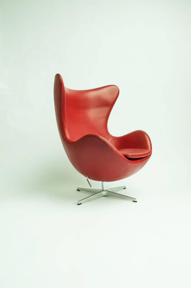 Egg Chair By Arne Jacobsen At 1stdibs Mid 20th Century Egg Chair By Arne Jacobsen For
