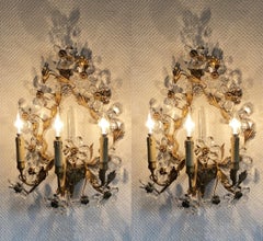 Paire d'appliques murales italiennes en fer forgé doré avec fleurs en cristal, années 1930