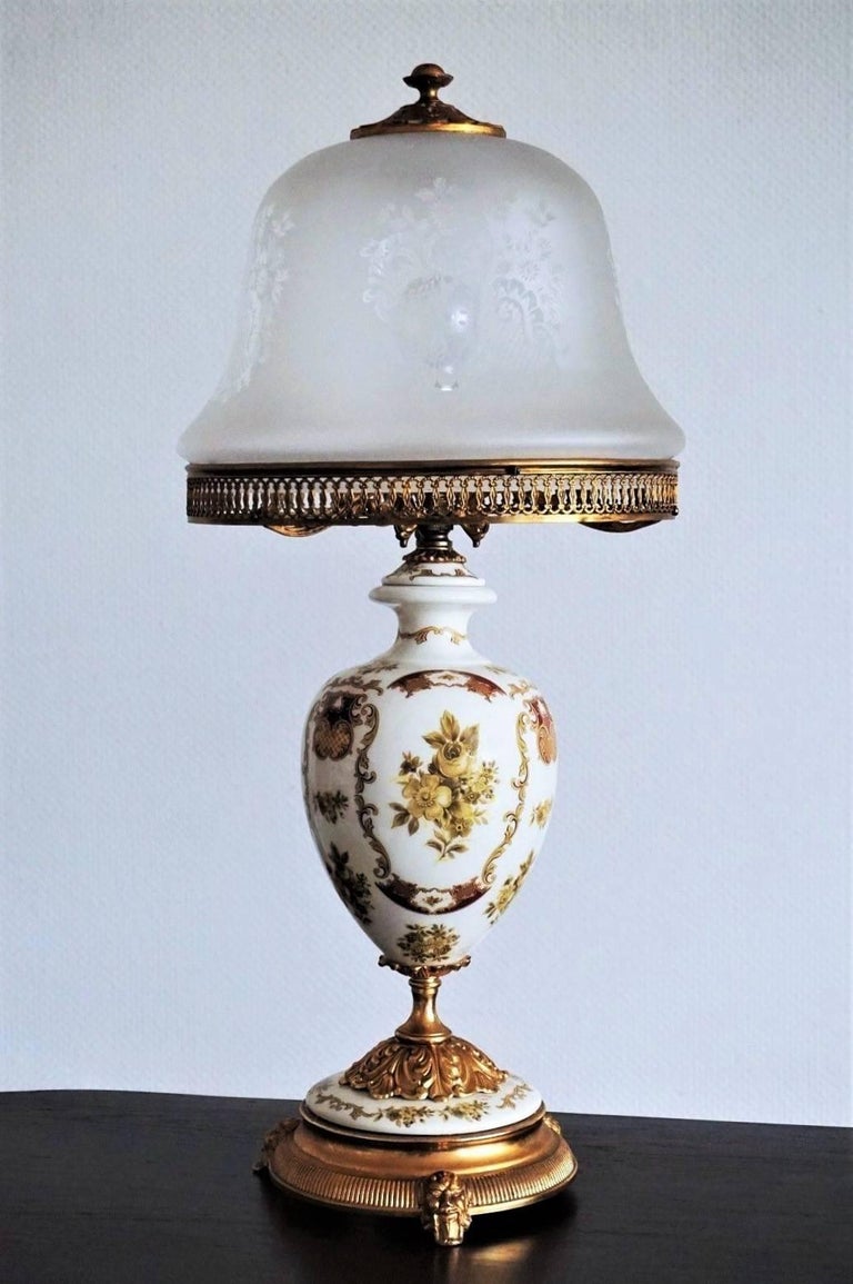 Vintage Italien HandPainted Porcelain Vase Table Lamp, circa 1960 For