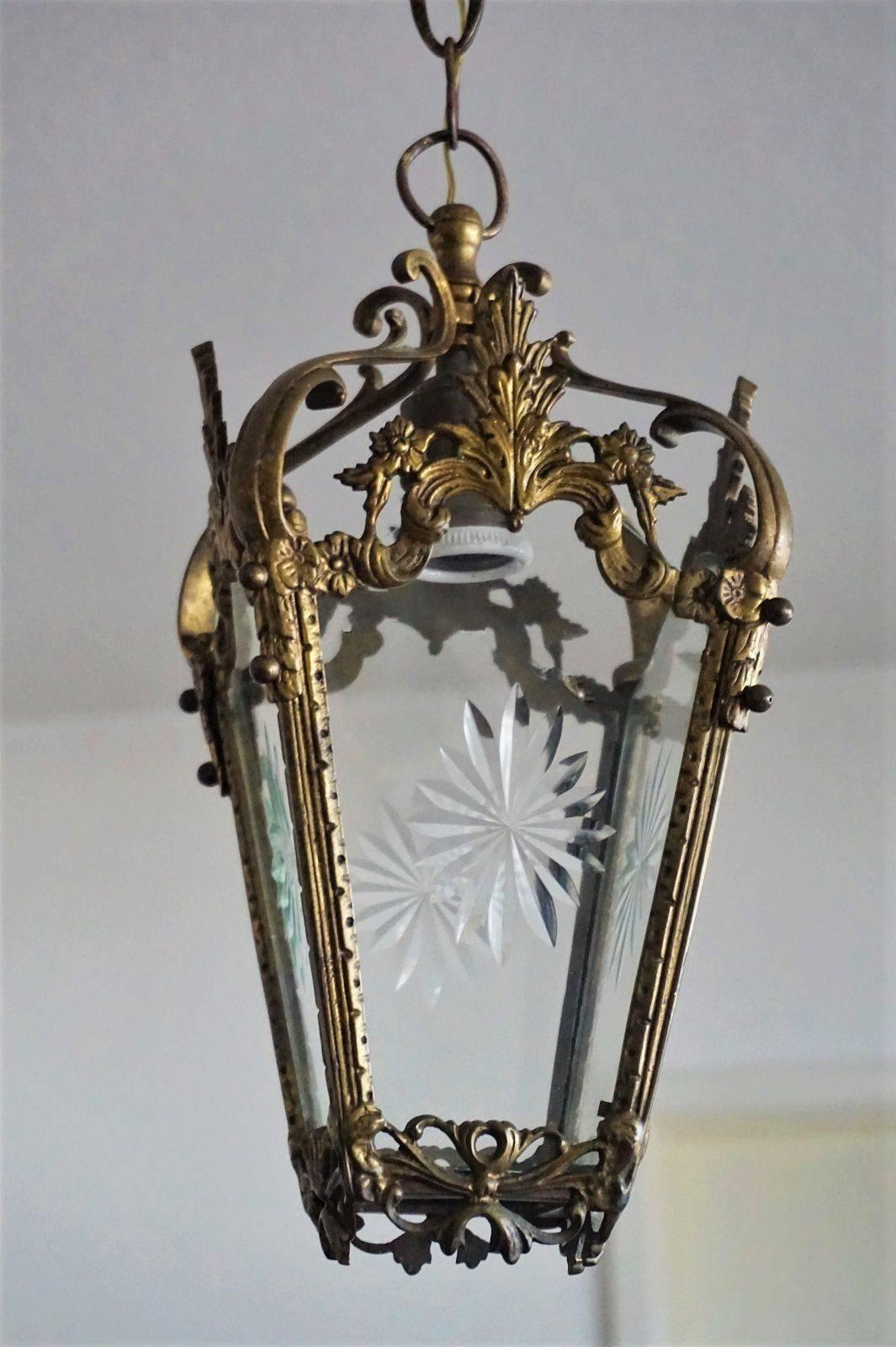 French Art Nouveau Bronze Cut-Glass Lantern, circa 1910 In Good Condition In Frankfurt am Main, DE