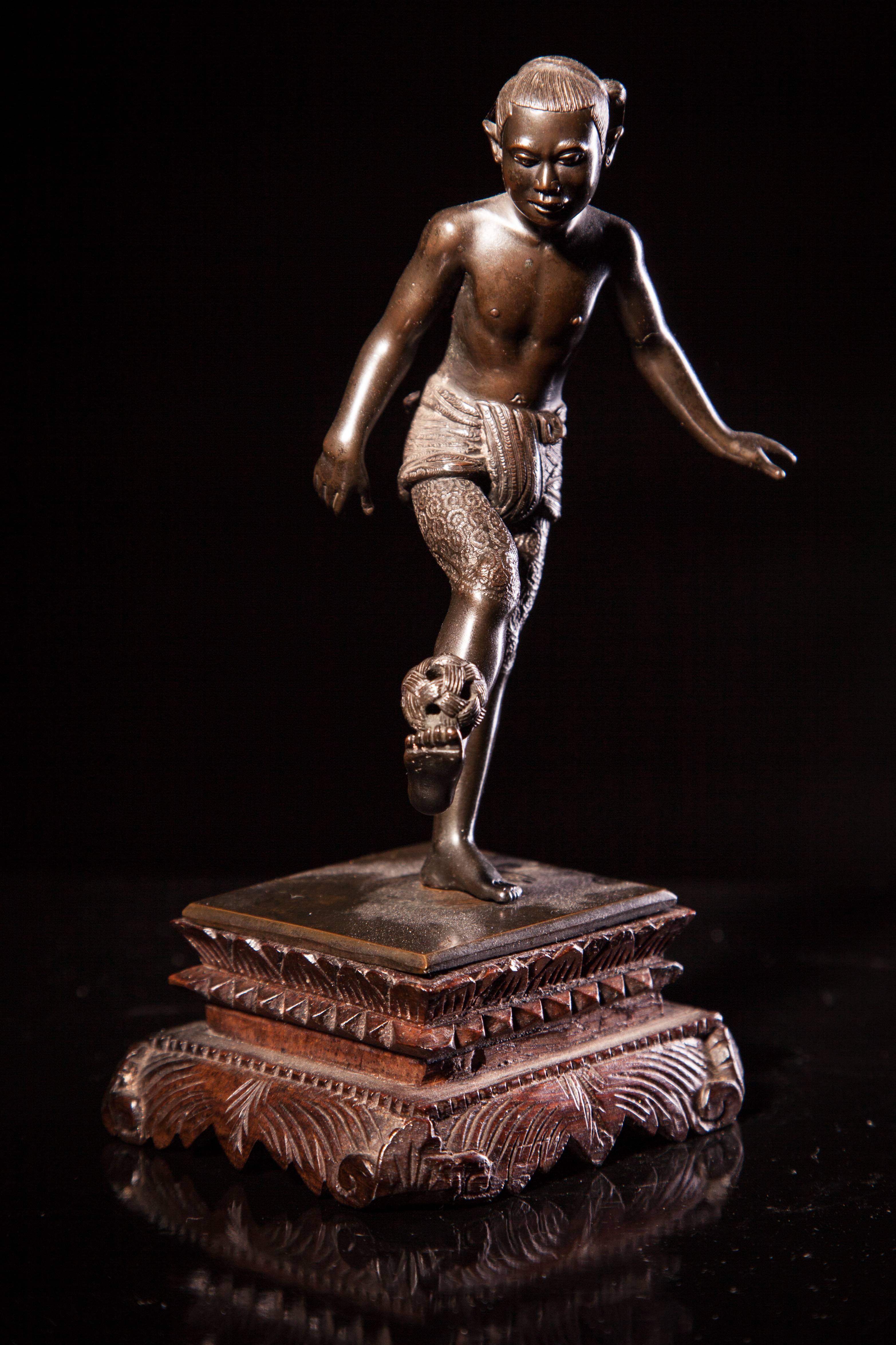 20th Century Three Bronze Figure Do Various Chores Burma, Pegu For Sale