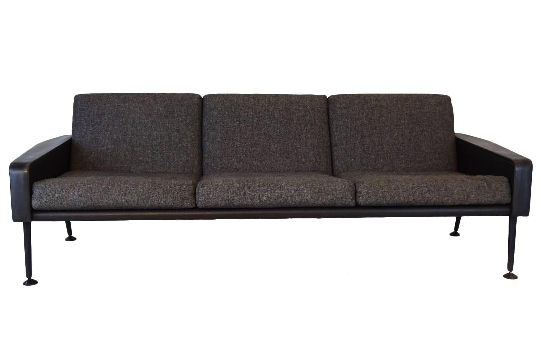 Mid-Century Modern Vintage Mid-Century Ernest Race R57, 1965, Three-Seat Fabric and Leather Sofa For Sale