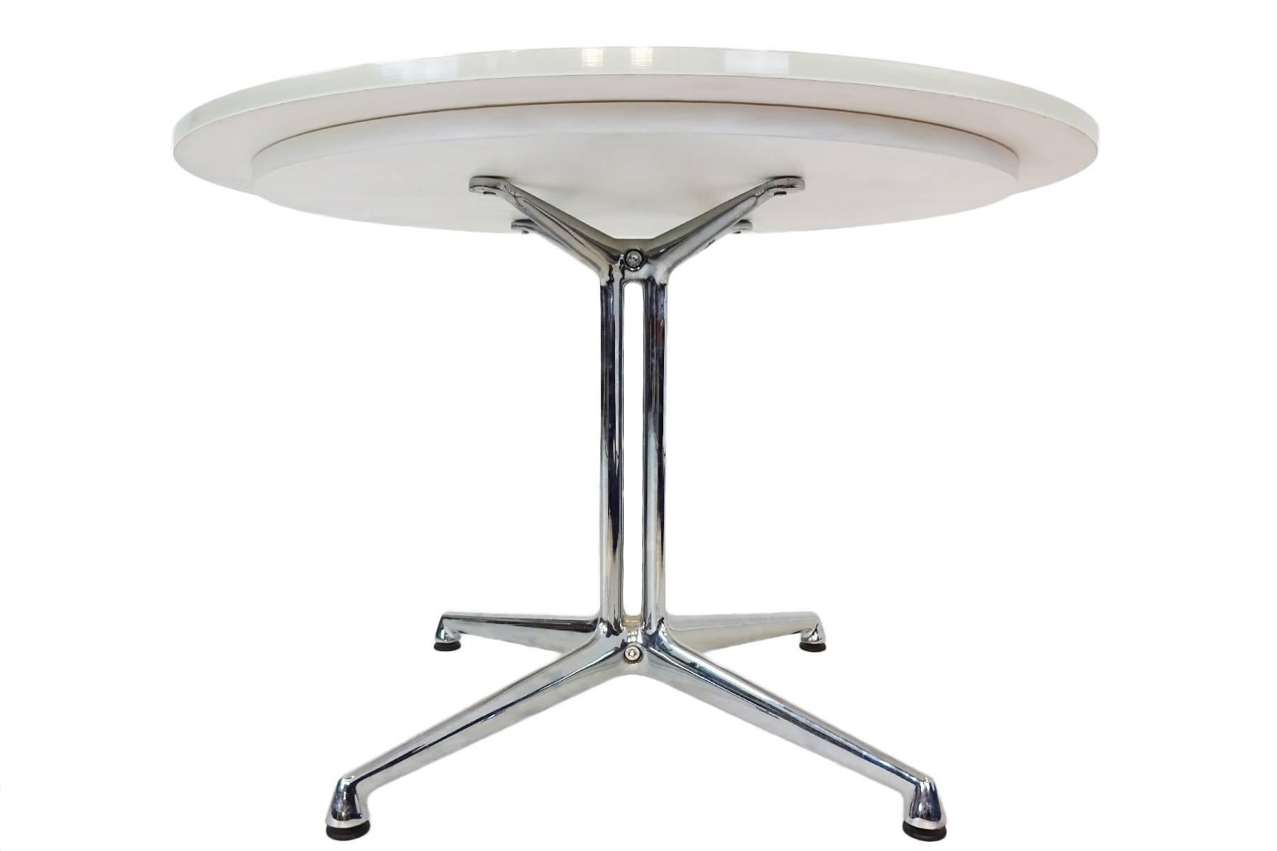 Mid-Century Modern La Fonda Eames and Vitra Opaque Glass Coffee/Side Table For Sale