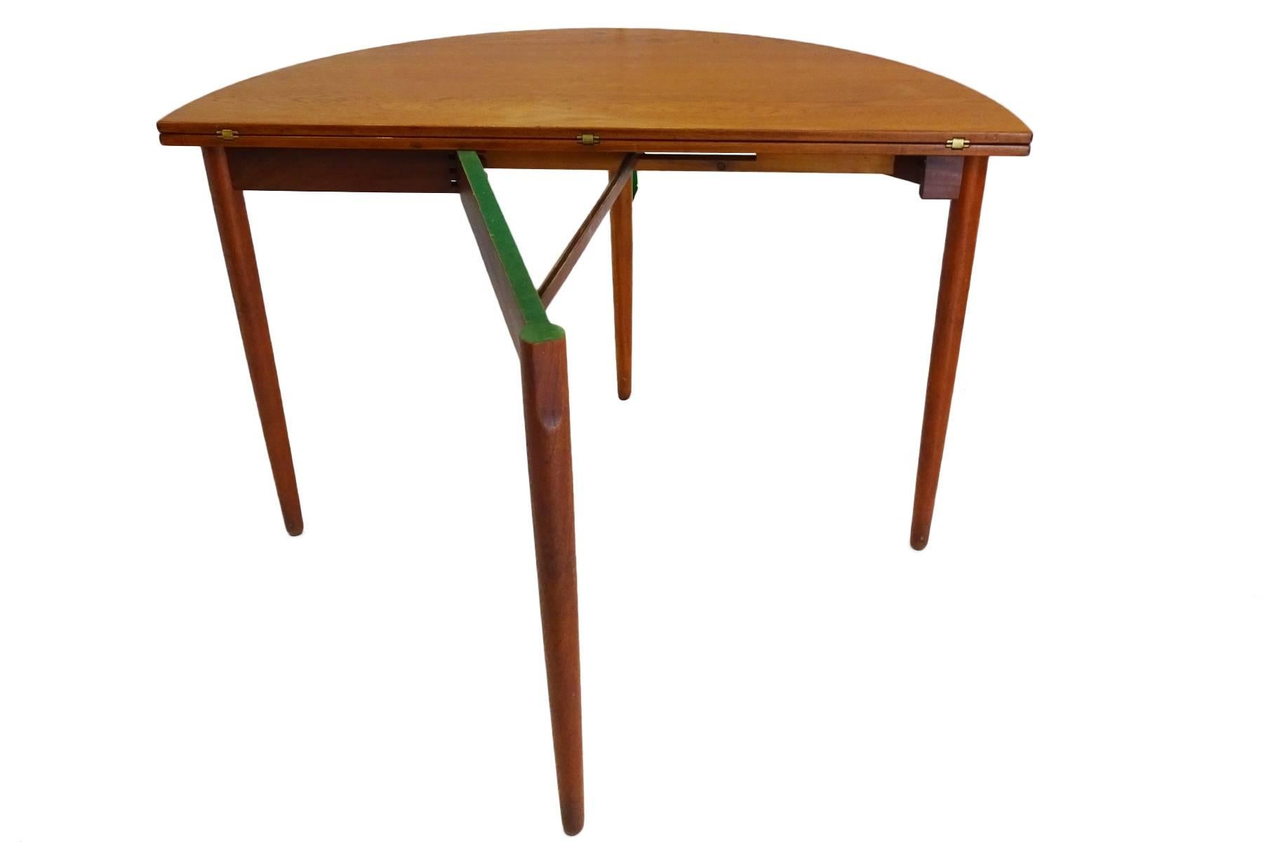 Mid-20th Century 1956 Poul M. Volther Drop-Leaf Midcentury Dining/Console Table for Frem Røjle For Sale