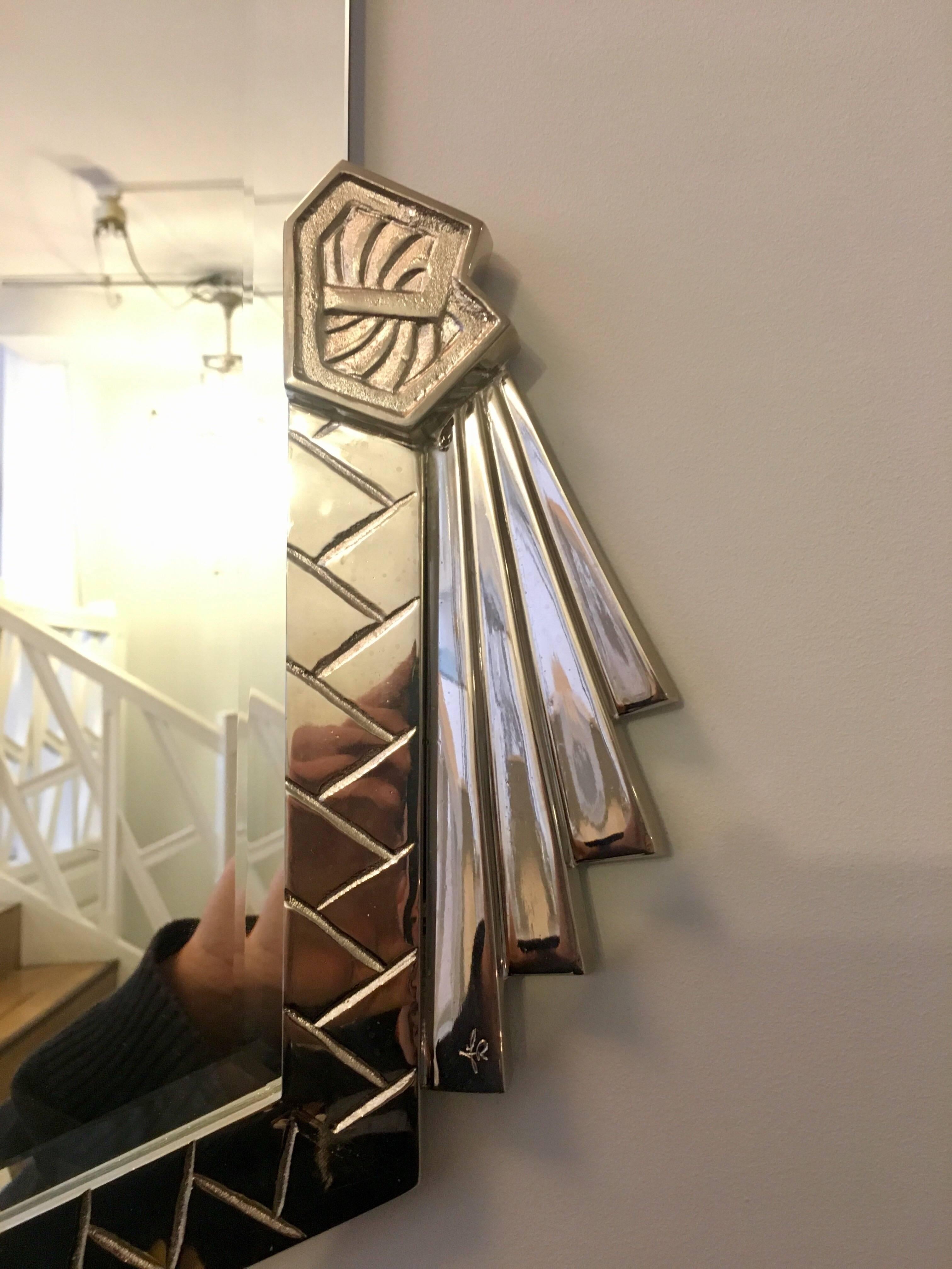 Art déco Miroir Art Déco en bronze avec finition nickelée en vente