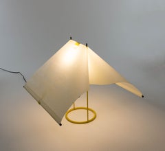 Lámpara de mesa «Le Falene», diseñada por Piero De Martini para Arteluce, década de los 80