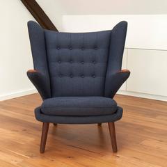 Hans J. Wegner AP19 Papa Bear Chair