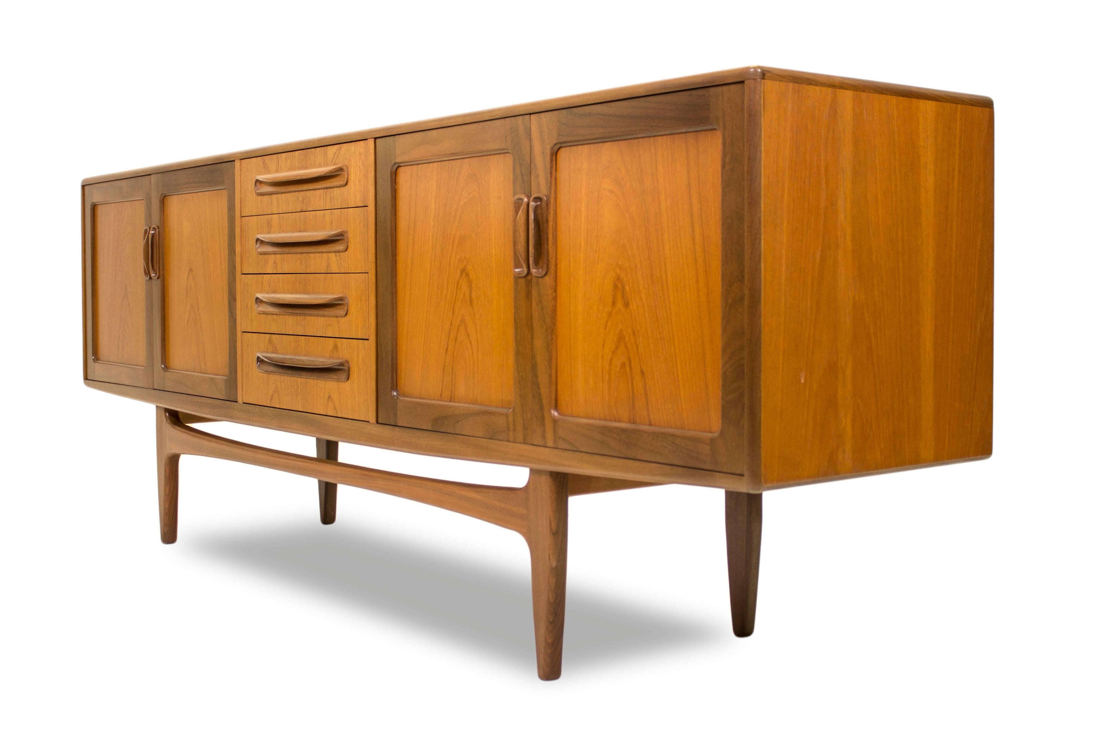 G Plan Fresco Sideboard TV Stand Mid-Century Vintage Danish Retro Era In Good Condition For Sale In Greater Manchester, GB