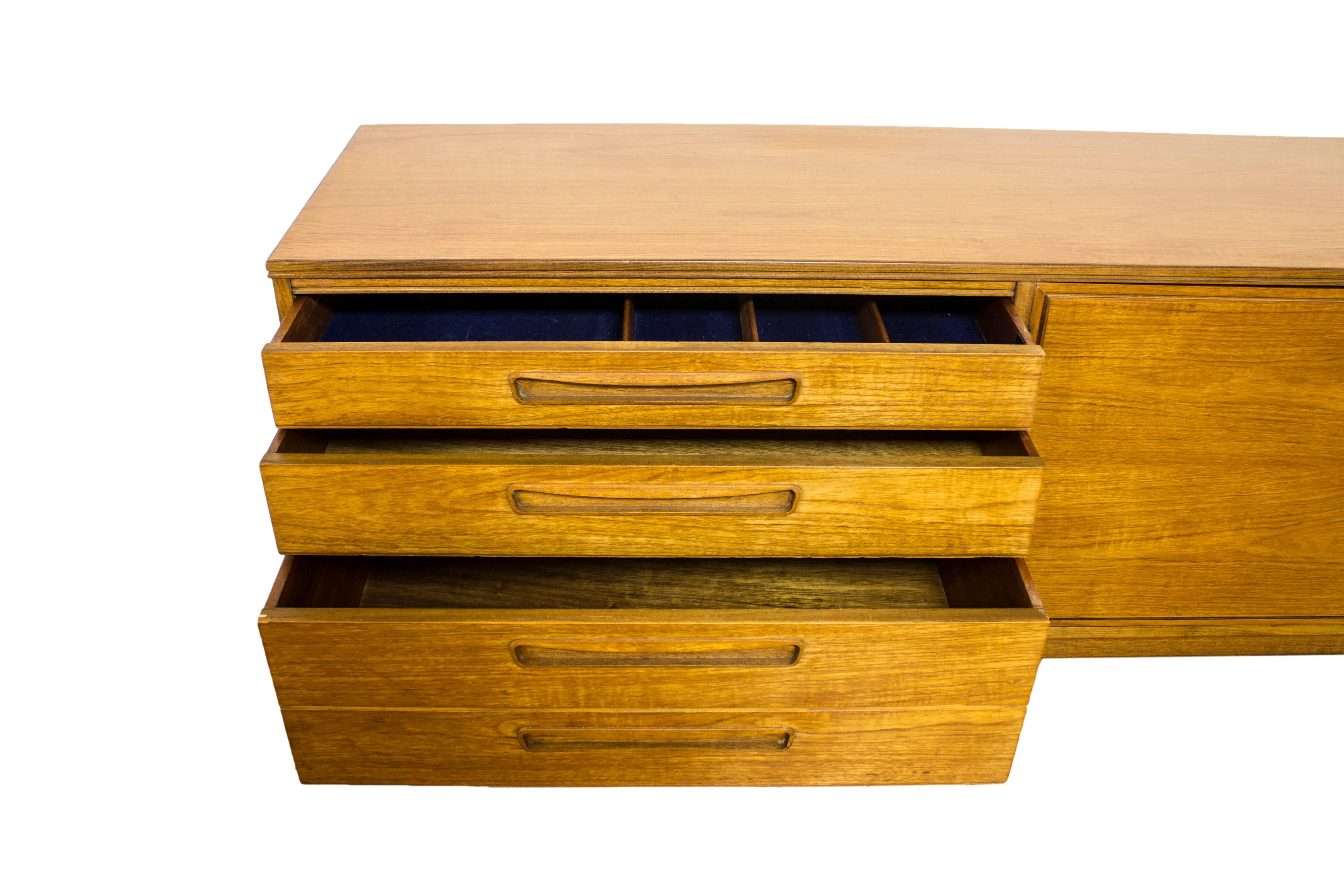 Alfred Cox Teak Sideboard Credenza Media Unit G Plan Eames Era In Excellent Condition In Greater Manchester, GB