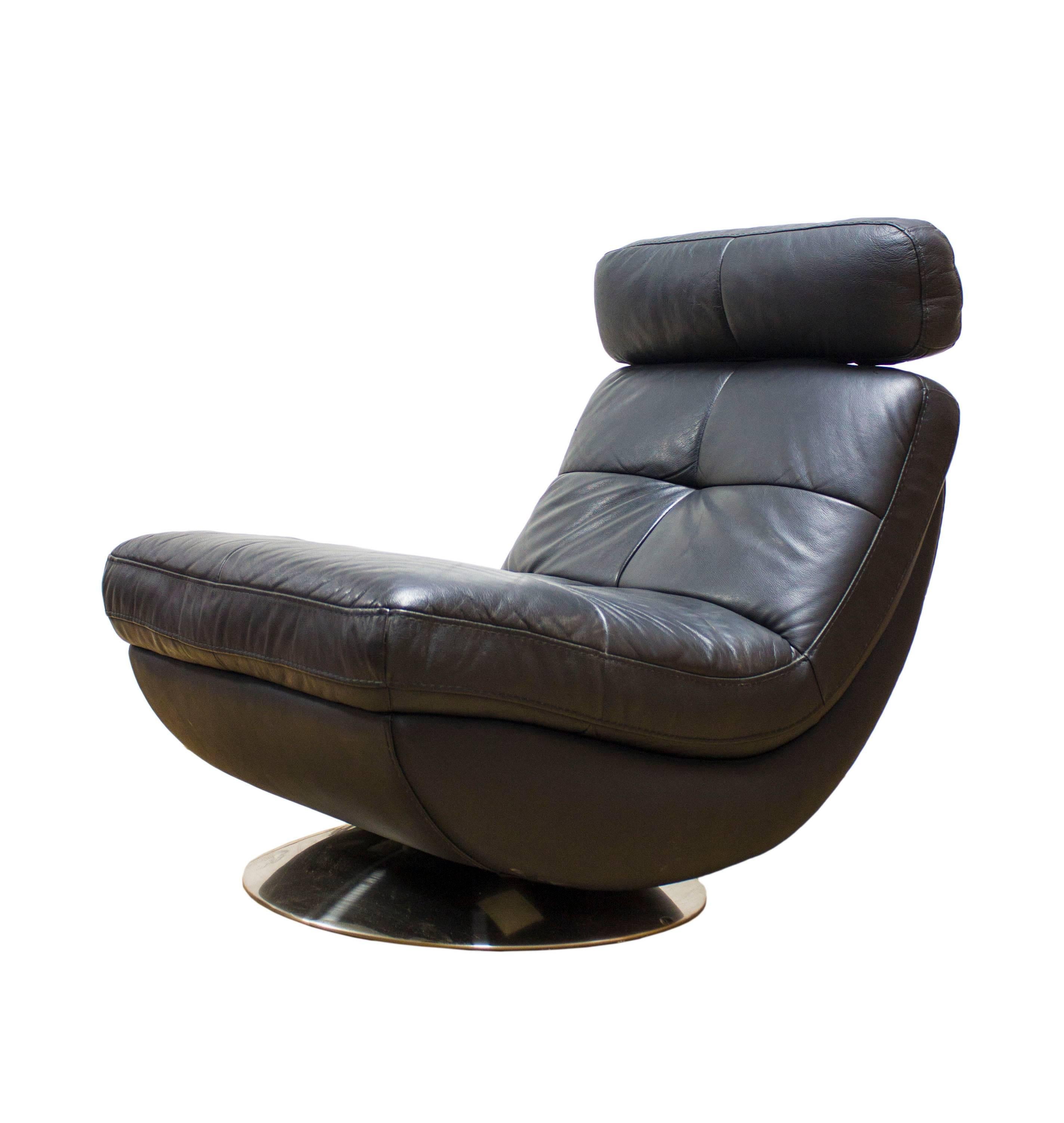 Mid-Century Modern Leather Metropolitan Designer Armchair Easy Lounge Chair Retro Eames G Plan Era For Sale